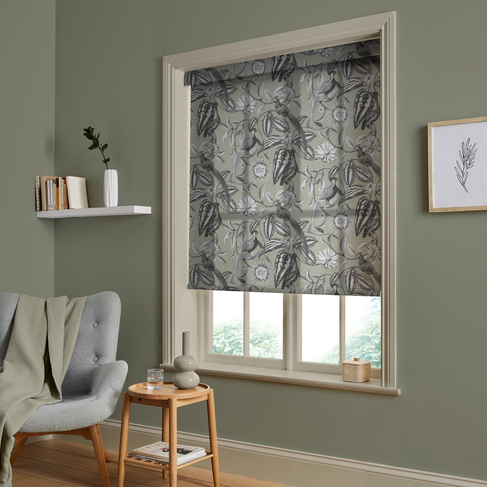 Amherst's Garden Sage Roller Blind - 120850rol_ROOMSET_01.jpg