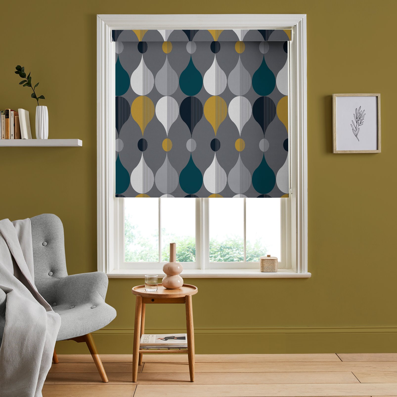 Coronation Craze Slate Roller Blind - 121251rol_ROOMSET_01.jpg