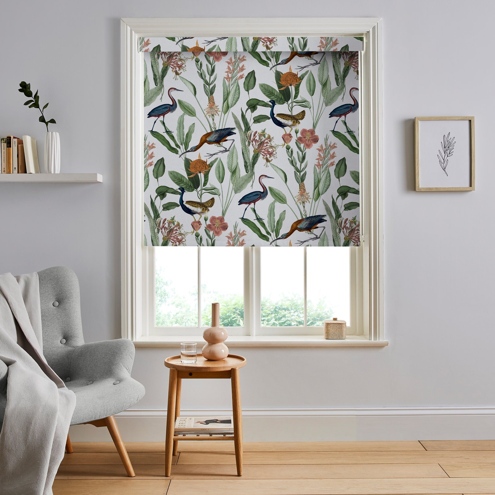 Glasshouse Day Roller Blind - 121266rol_ROOMSET_01.jpg