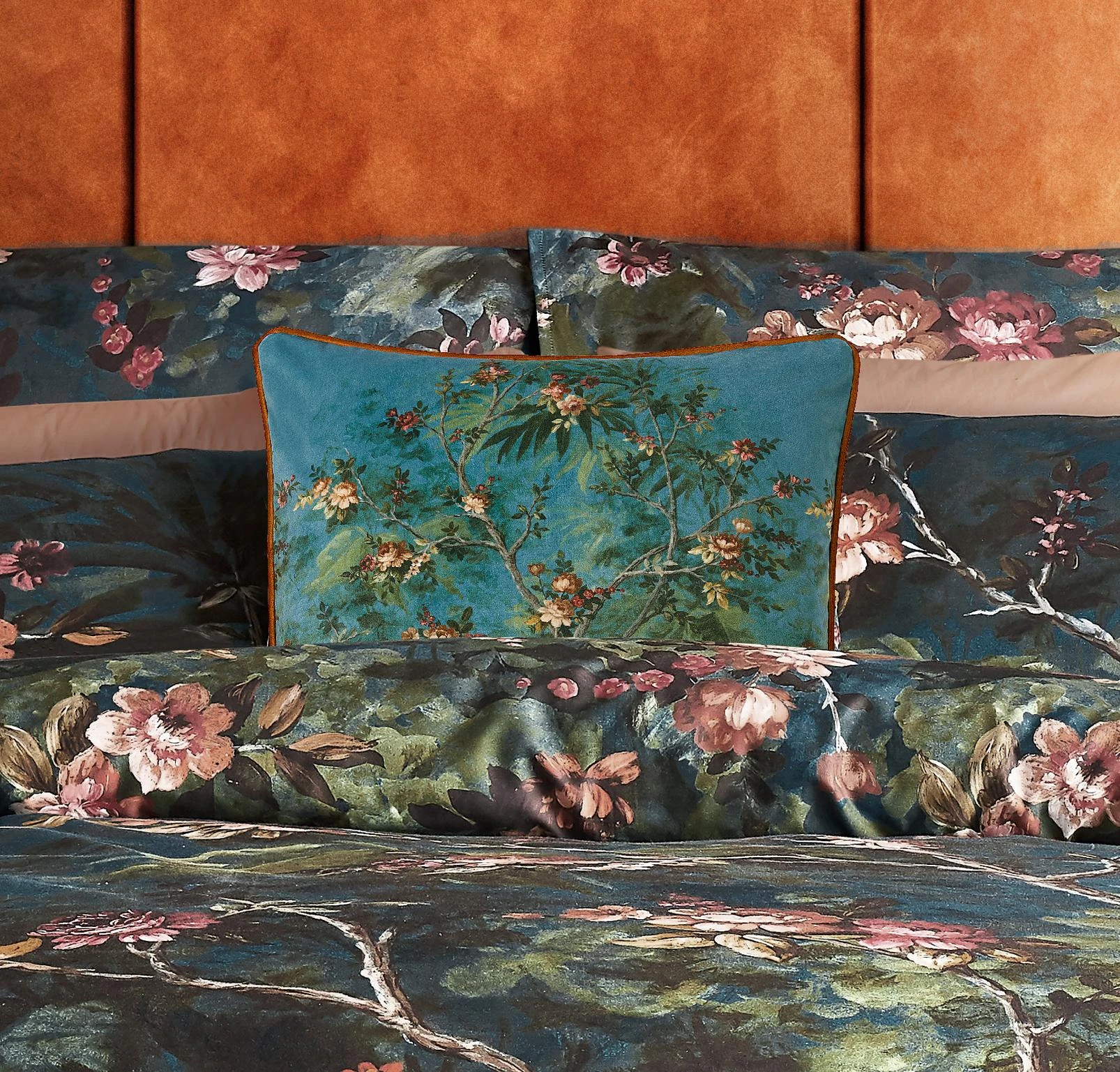 Night Garden Navy Cushion - 121908_CAMEO_01.jpg