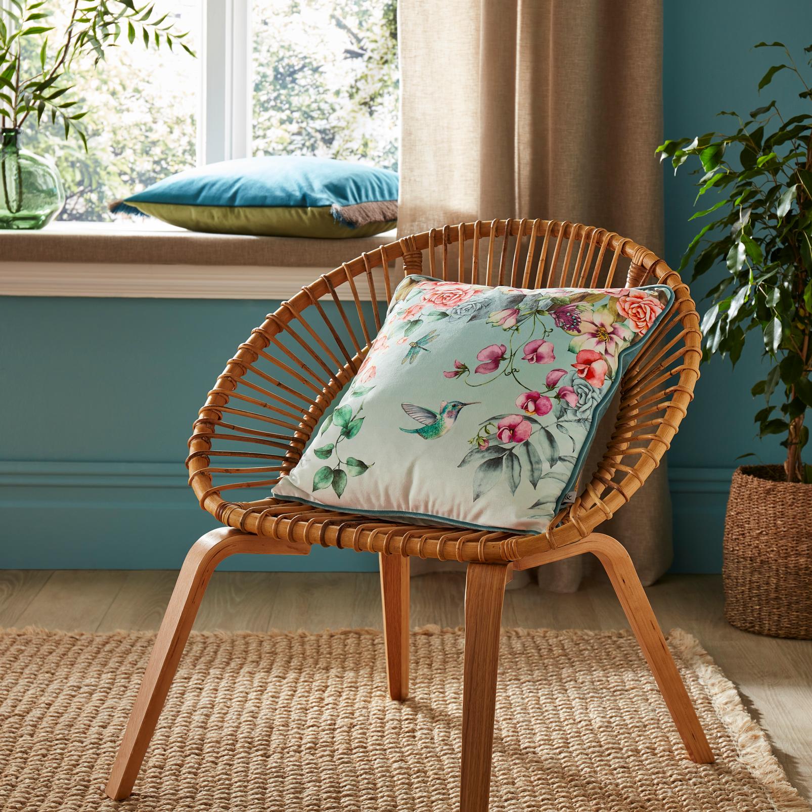 Ethereal Flora Dawn Cushion - 121909_ROOMSET_01.jpg