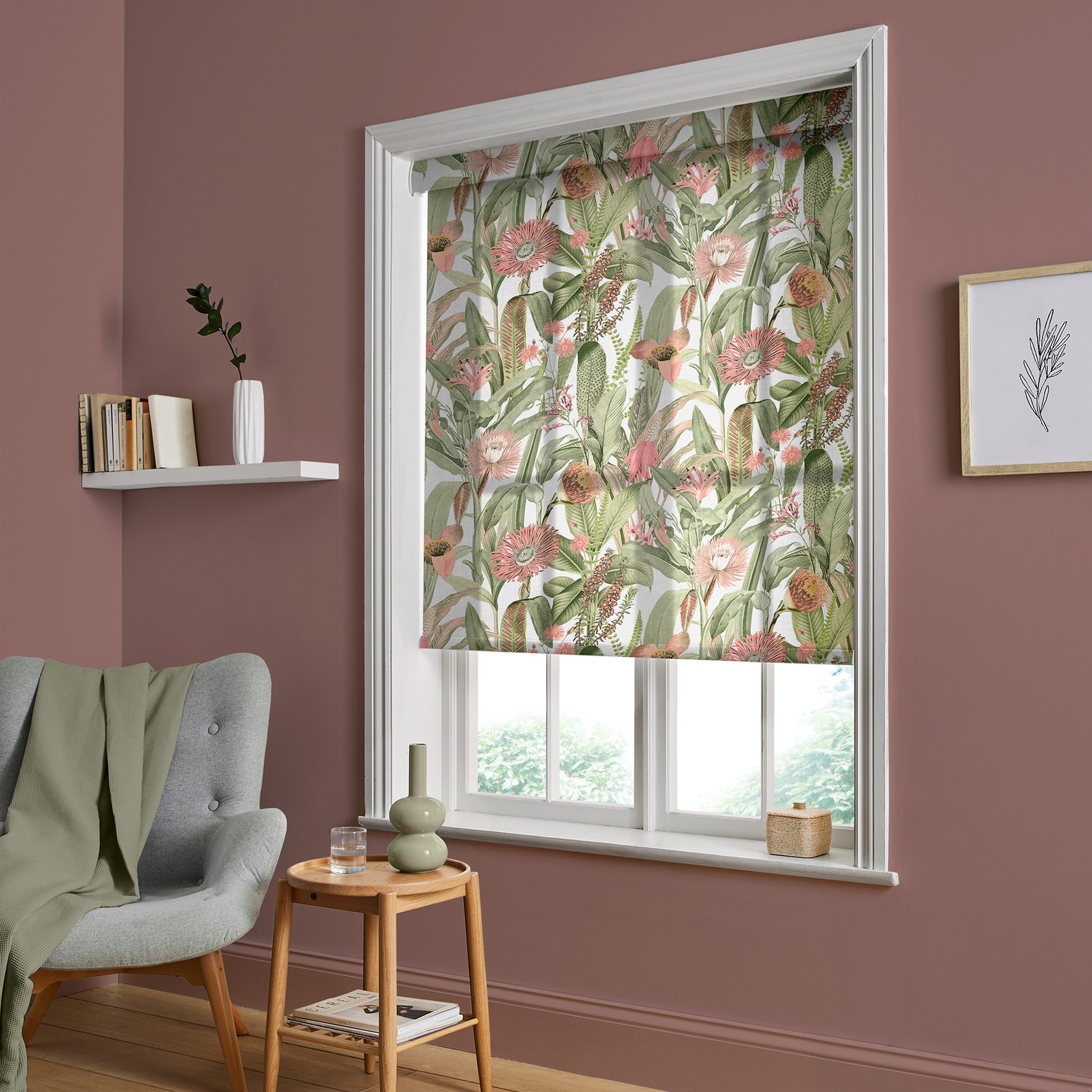 Tigerlily Lush Roller Blind - 118825rol_ROOMSET_01.jpg