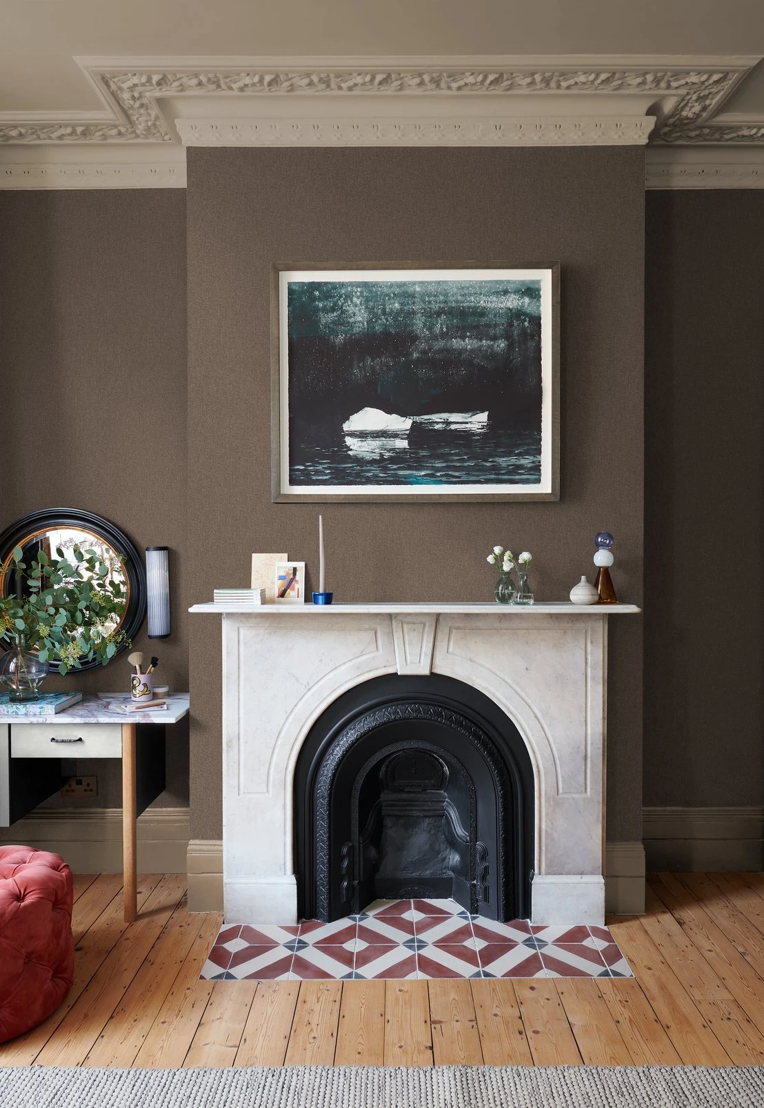 Country Home Glastonbury Wallpaper - 124083_ROOMSET_01.jpg