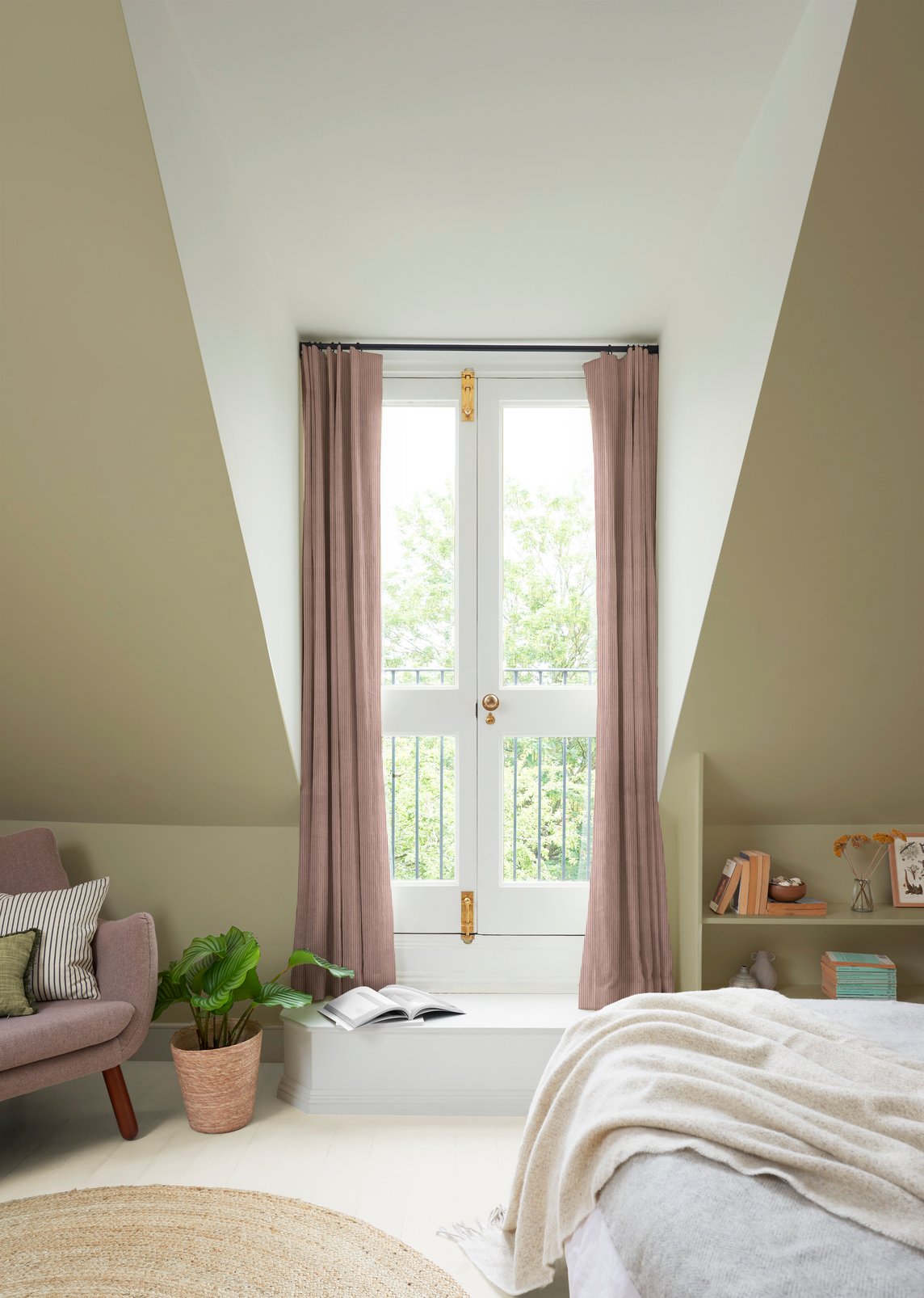 Calma Paint in a Roomset