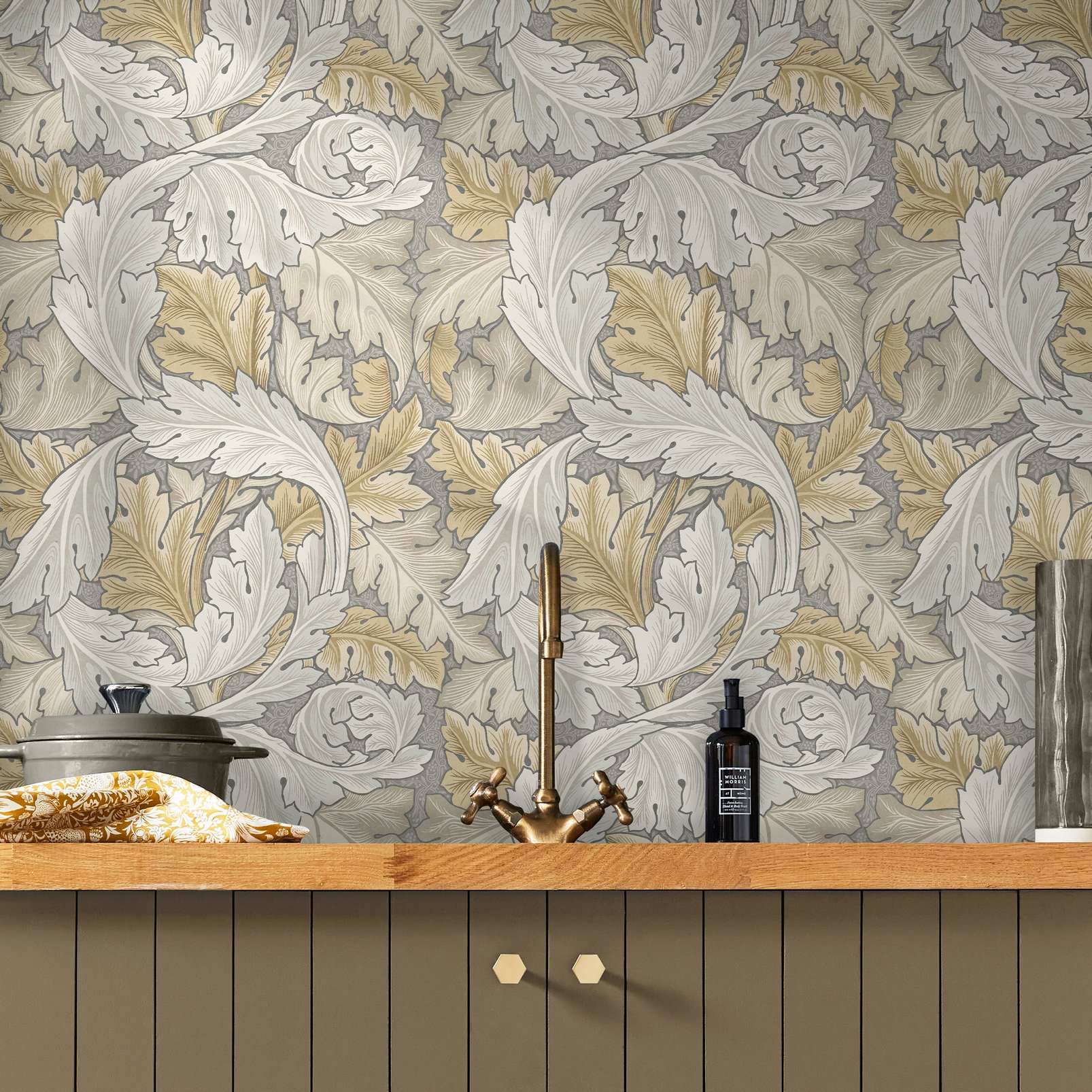 Acanthus Neutral Wallpaper - 124226_ROOMSET_ACANTHUS NEUTRAL_01.jpg