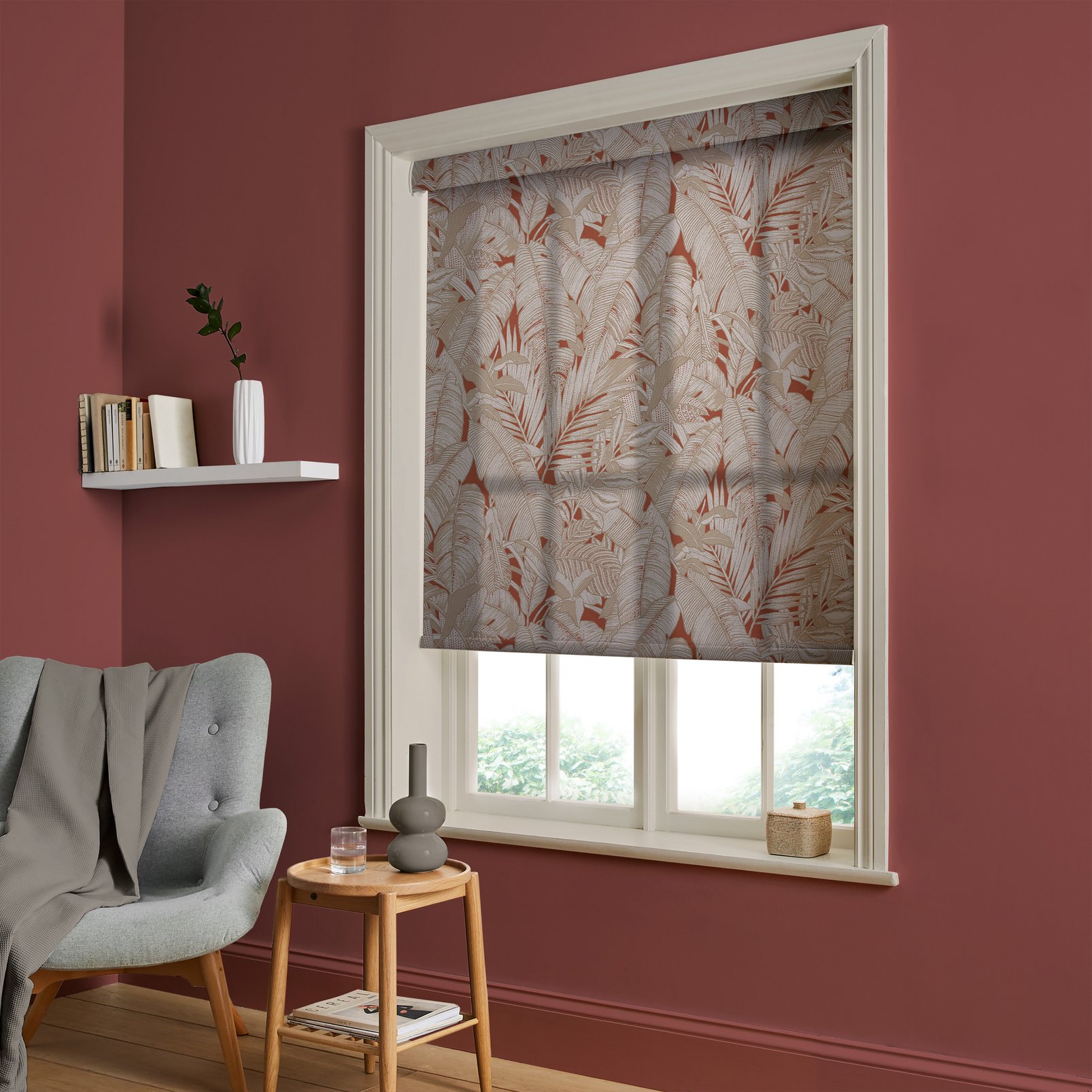 Paradys Alizarin Roller Blind - 120024rol_ROOMSET_01.jpg