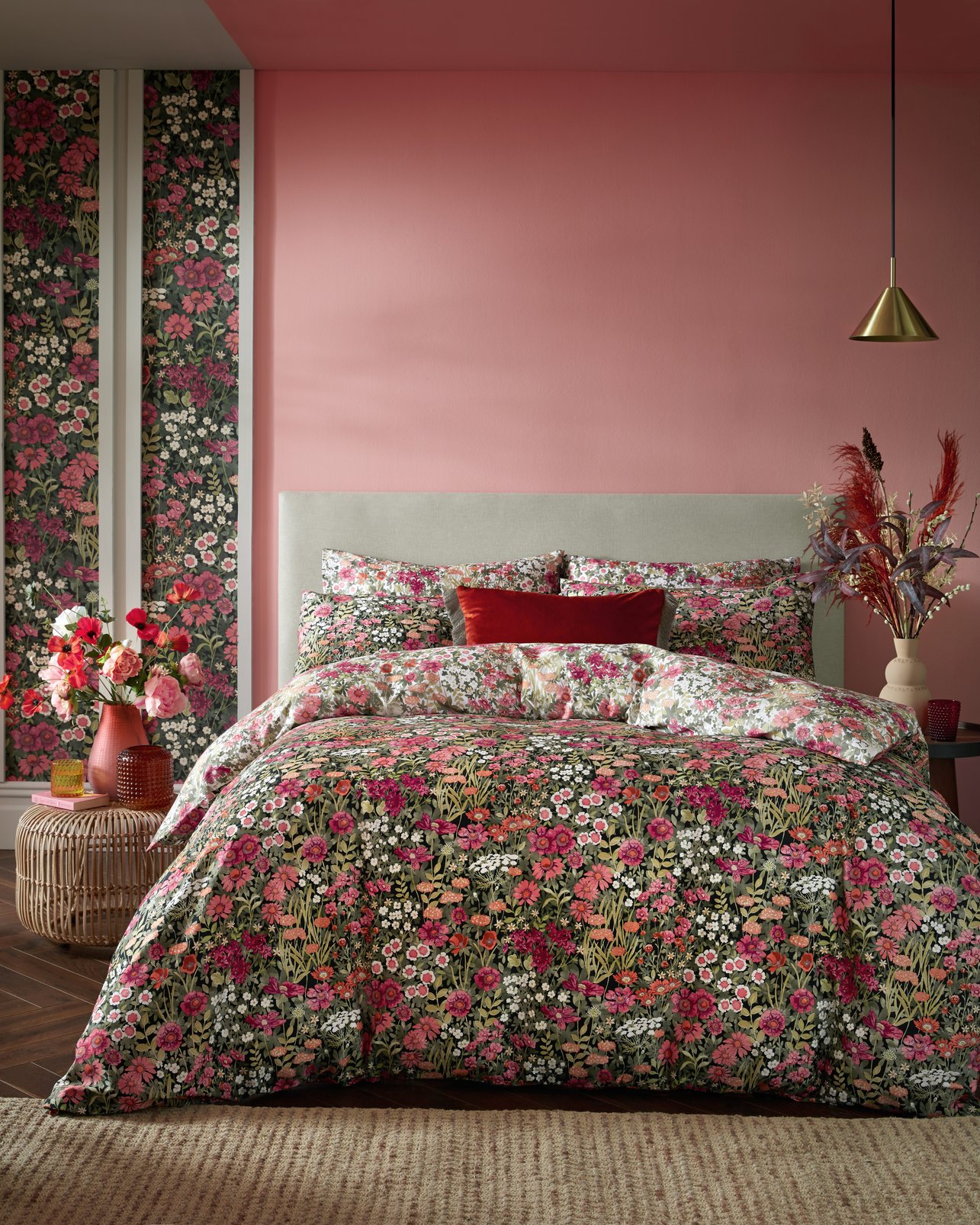 Wallflower Night Garden Black Duvet Cover Set in a Roomset