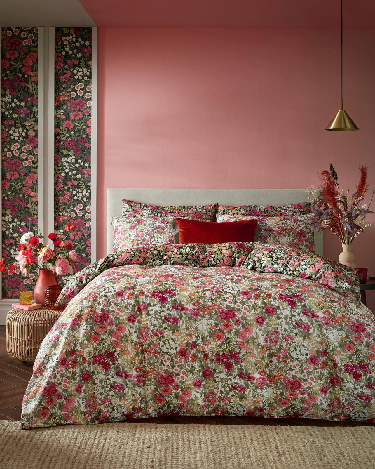 Wallflower Night Garden Black Duvet Cover Set in a Roomset