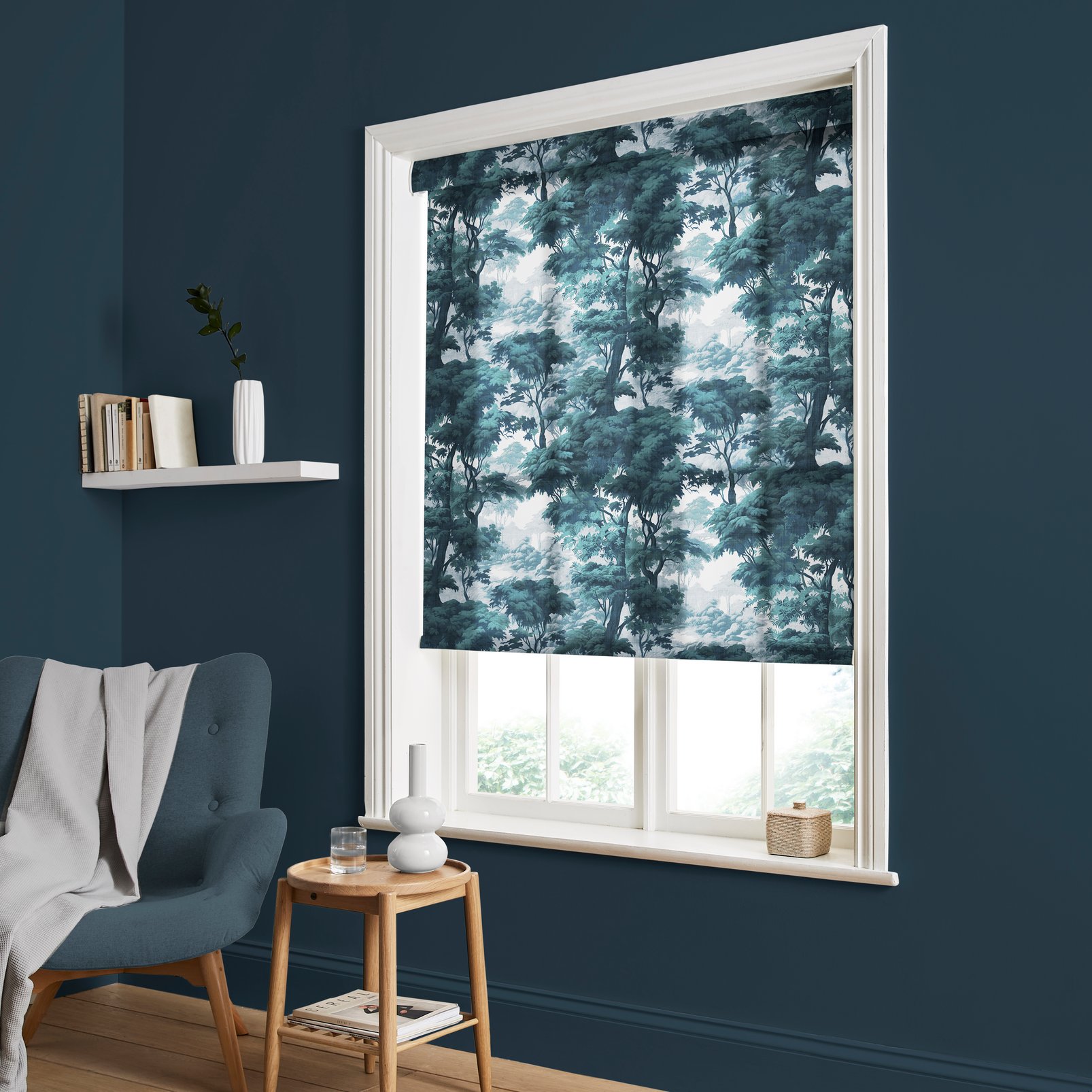Bobart's Garden Sundown Roller Blind in a Roomset
