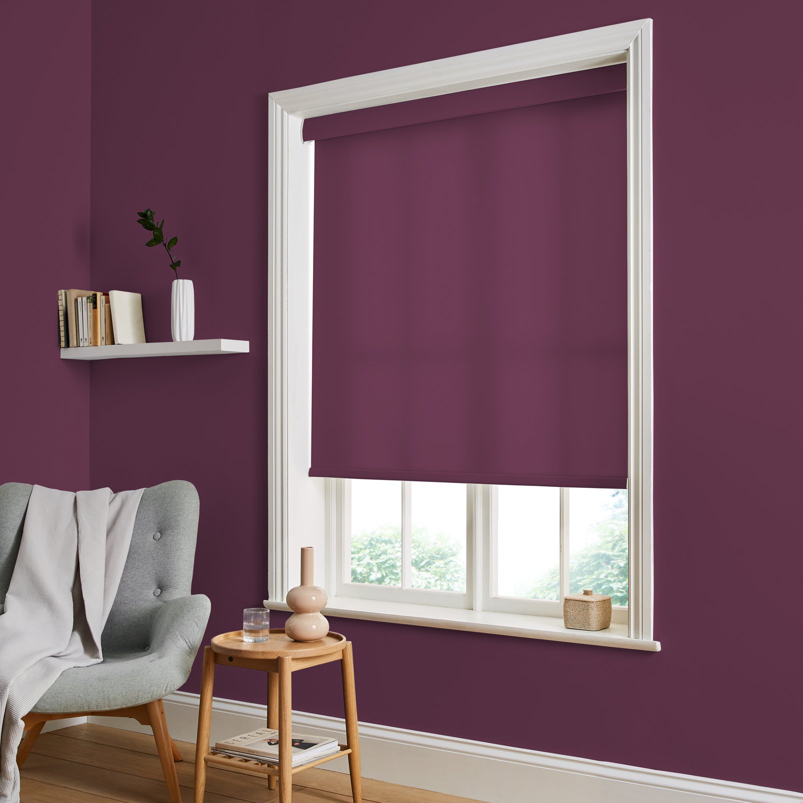 Nightshade Roller Blind - 115368rol_ROOMSET_01.jpg