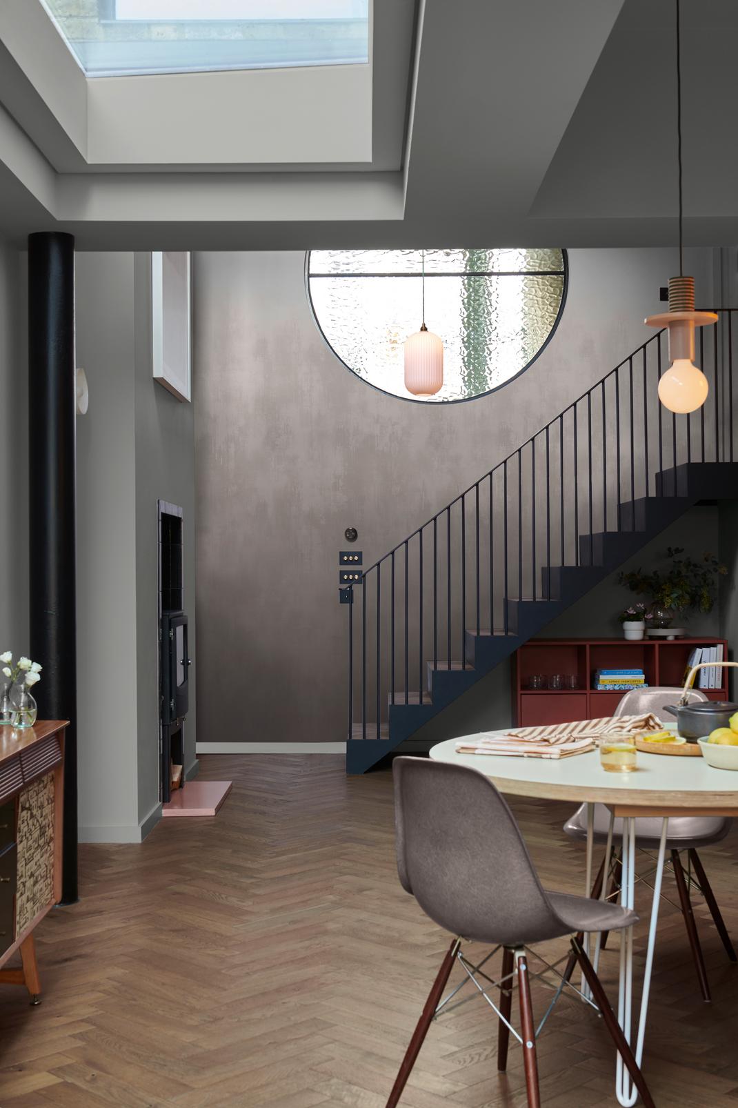 Oblique Ink Charcoal Bespoke Mural - 139757_ROOMSET_02.jpg