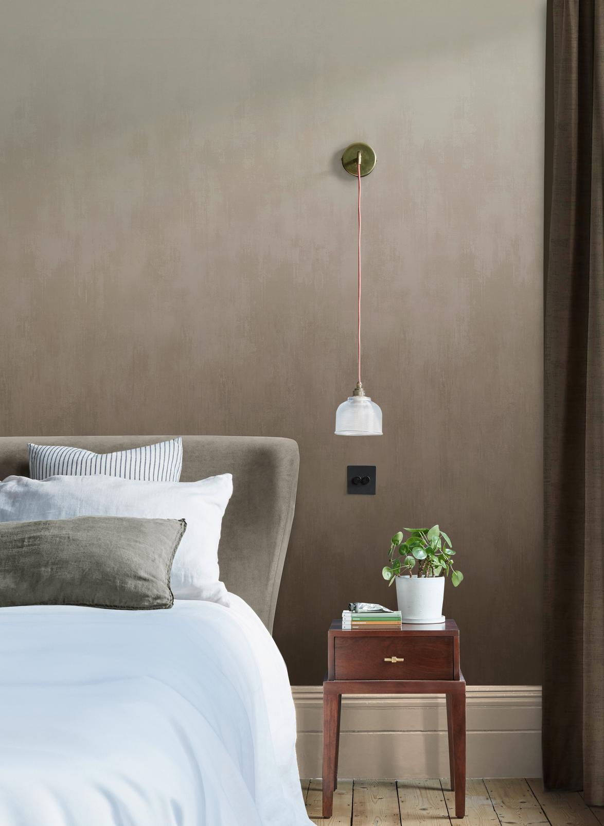 Oblique Ink Chocolate Mural - 139775_ROOMSET_02.jpg