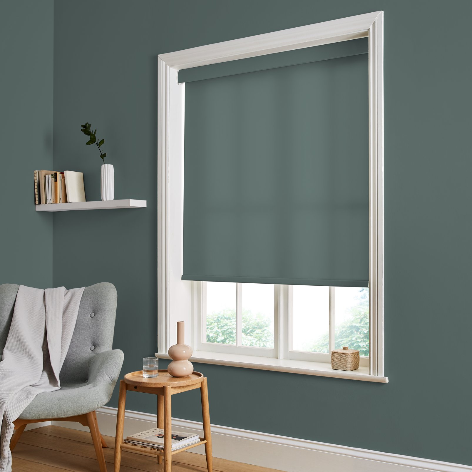 1946 Roller Blind - 115361rol_ROOMSET_01.jpg