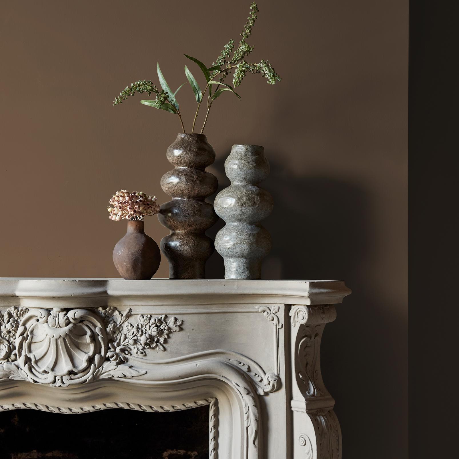 Abigail Ahern Owasco Olive Paint - 131460_DETAIL_OWASCO OLIVE_03.jpg