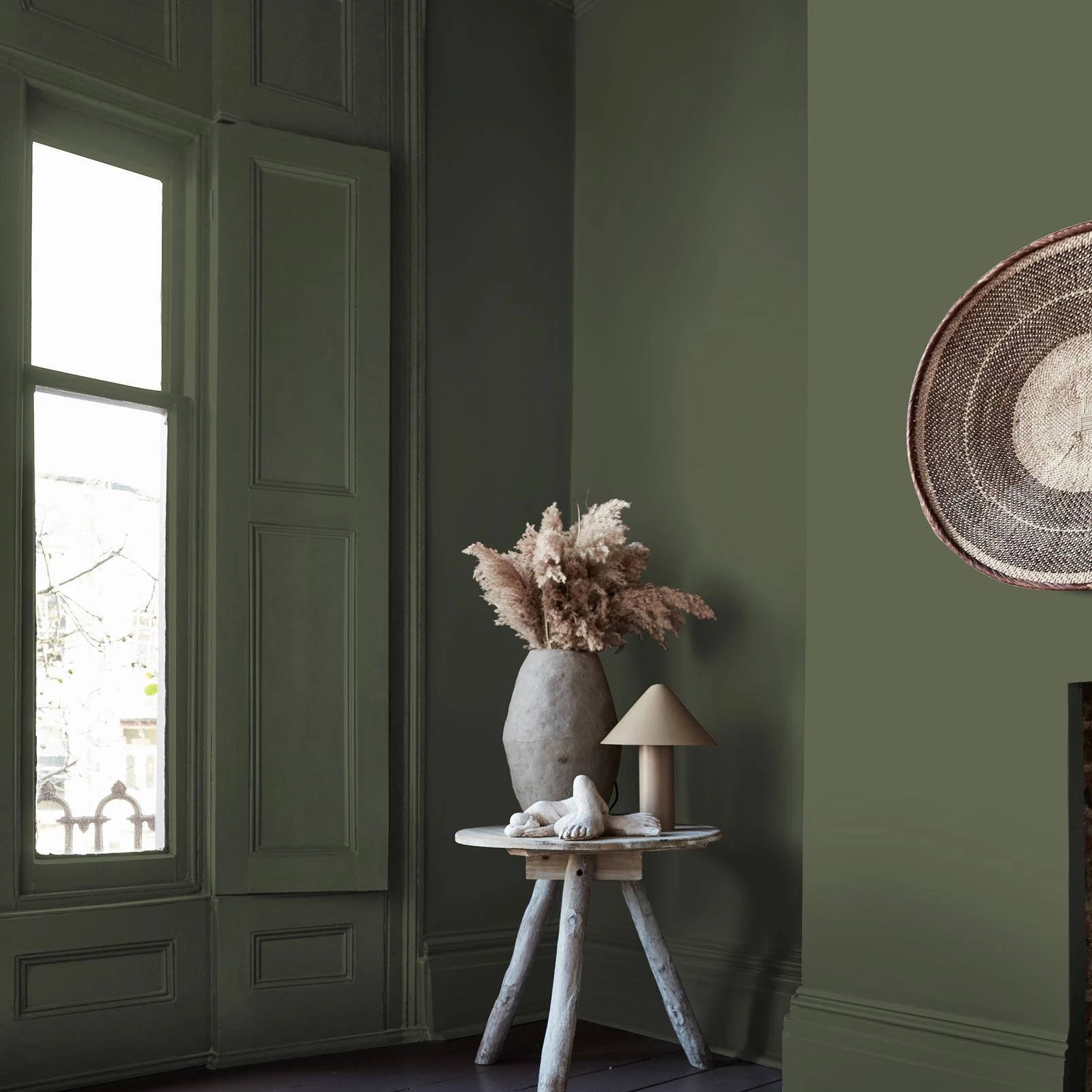 Abigail Ahern Kelp Harbour Paint - 131486_ROOMSET_KELP HARBOUR_01.jpg