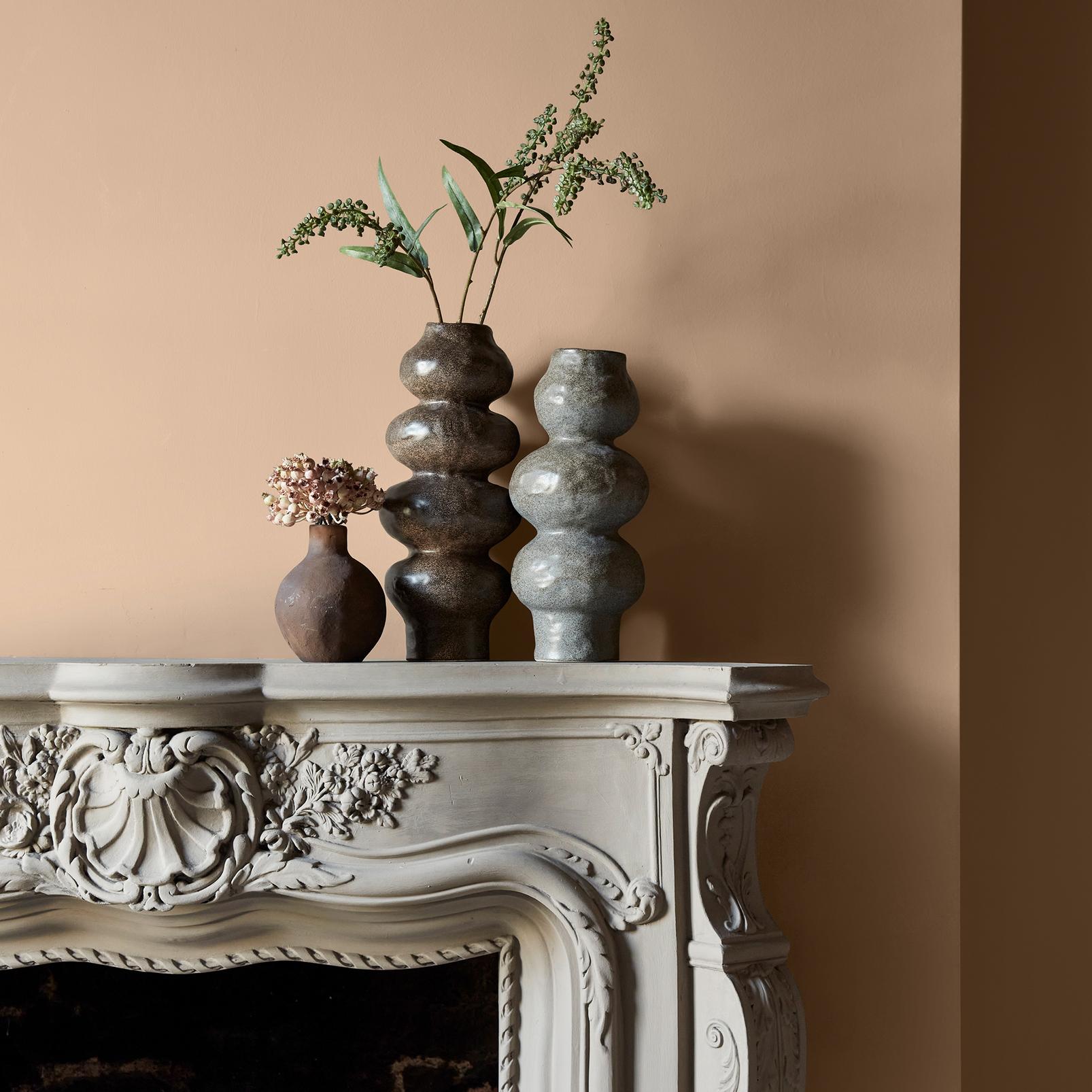 Abigail Ahern Monterey Blush Paint - 131477_DETAIL_MONTEREY BLUSH_04.jpg