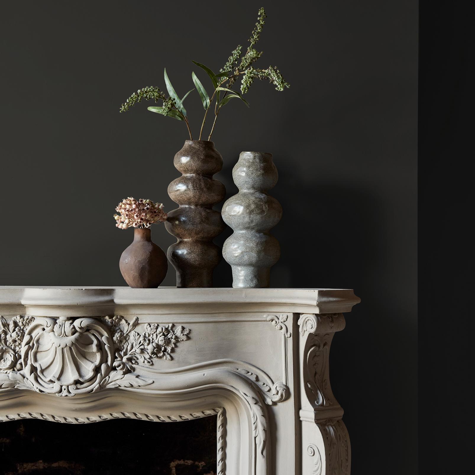 Abigail Ahern Beekman Black Paint - 131454_DETAIL_BEEKMAN BLACK_04.jpg