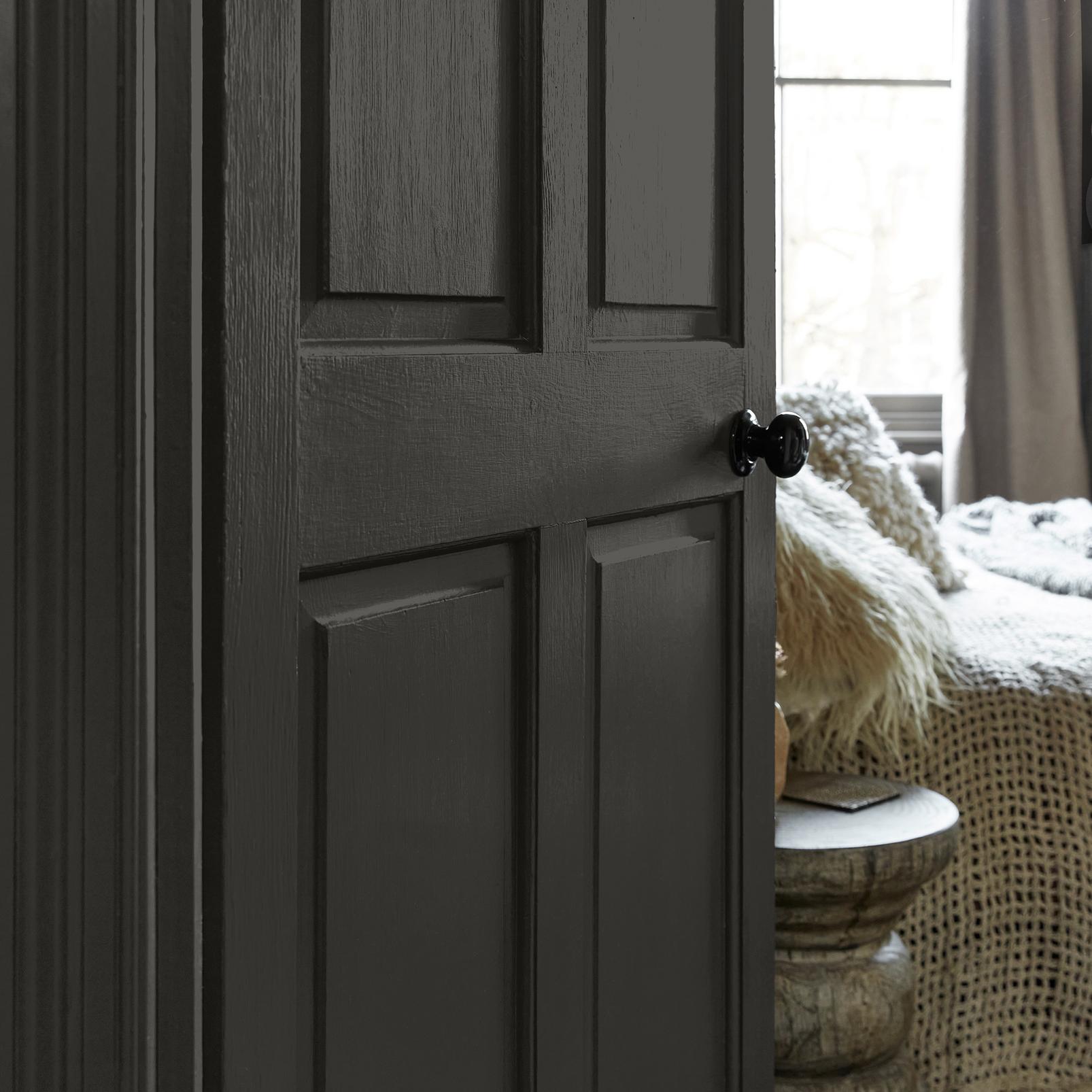 Abigail Ahern Beekman Black Paint - 131454_DETAIL_BEEKMAN BLACK_03.jpg