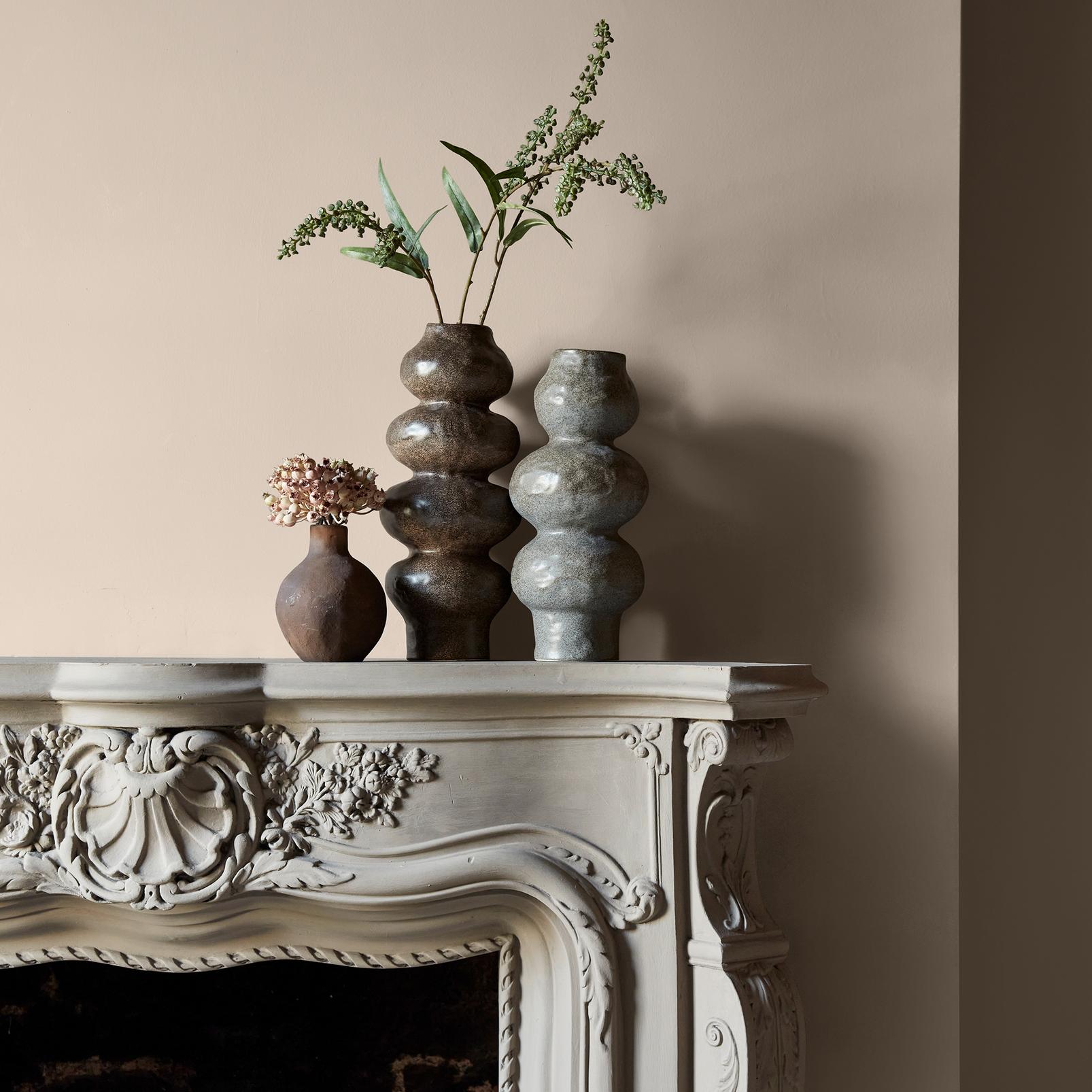 Abigail Ahern Ruffled Muslin Paint - 131472_DETAIL_RUFFLED MUSLIN_04.jpg