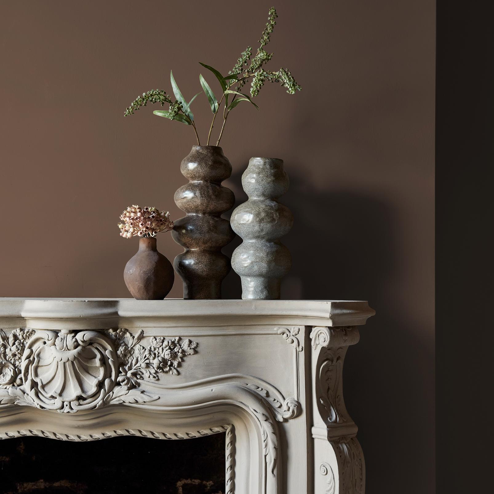 Abigail Ahern Oaken Cask Paint - 131466_DETAIL_OAKEN CAST_04.jpg