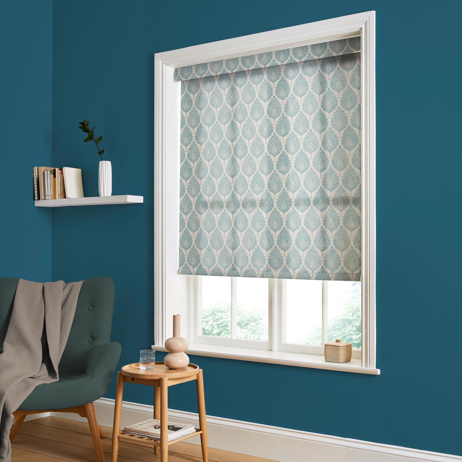 Flame Leaf Teal Roller Blind - 142579rol_ROOMSET_01.jpg