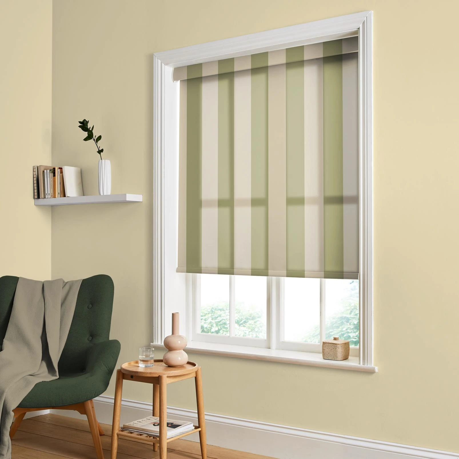 Équilibre Stripe Sage Roller Blind - 142606rol_ROOMSET_01.jpg