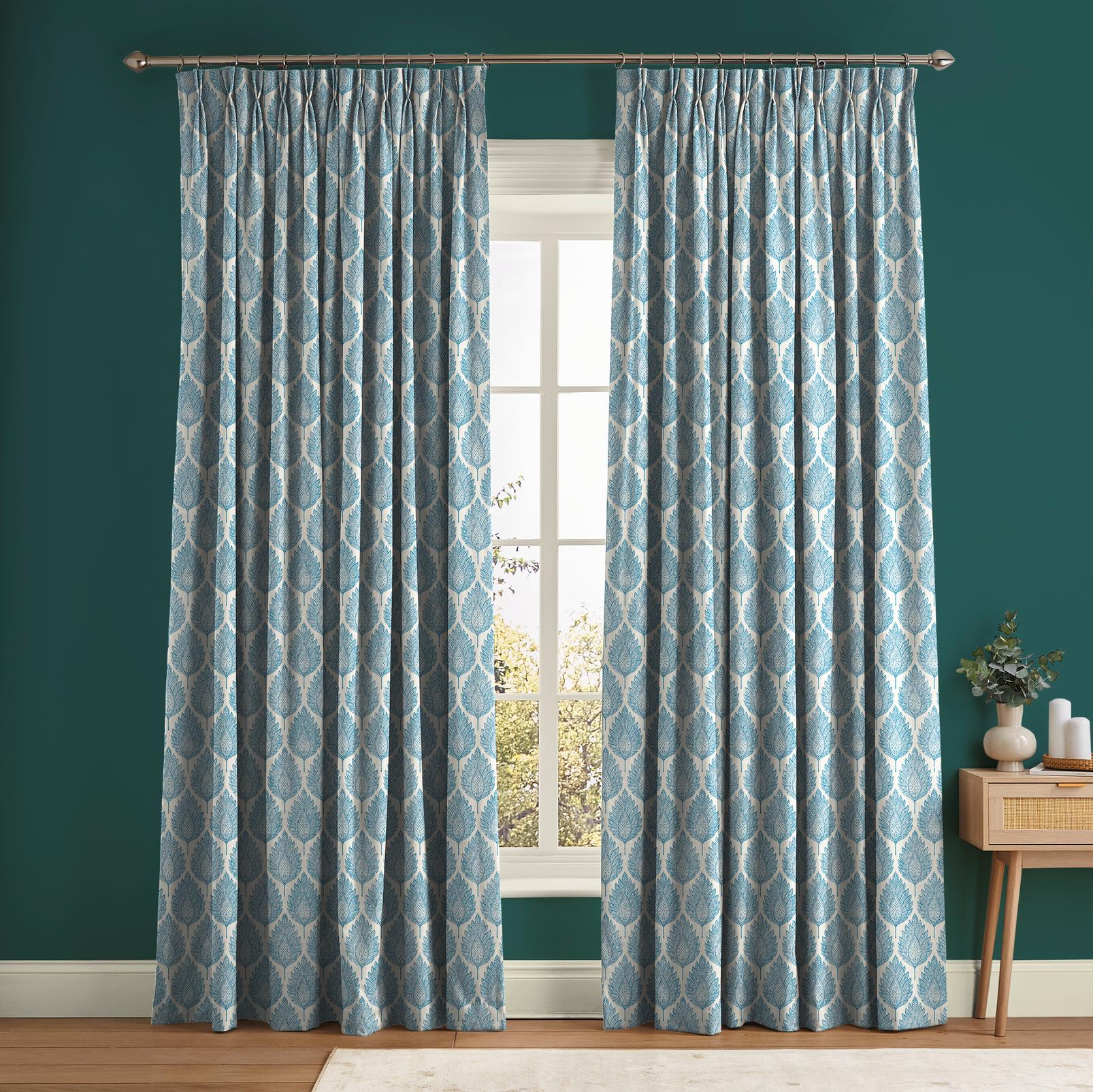 Flame Leaf Blue Curtain - 142549cur_ROOMSET_01.jpg