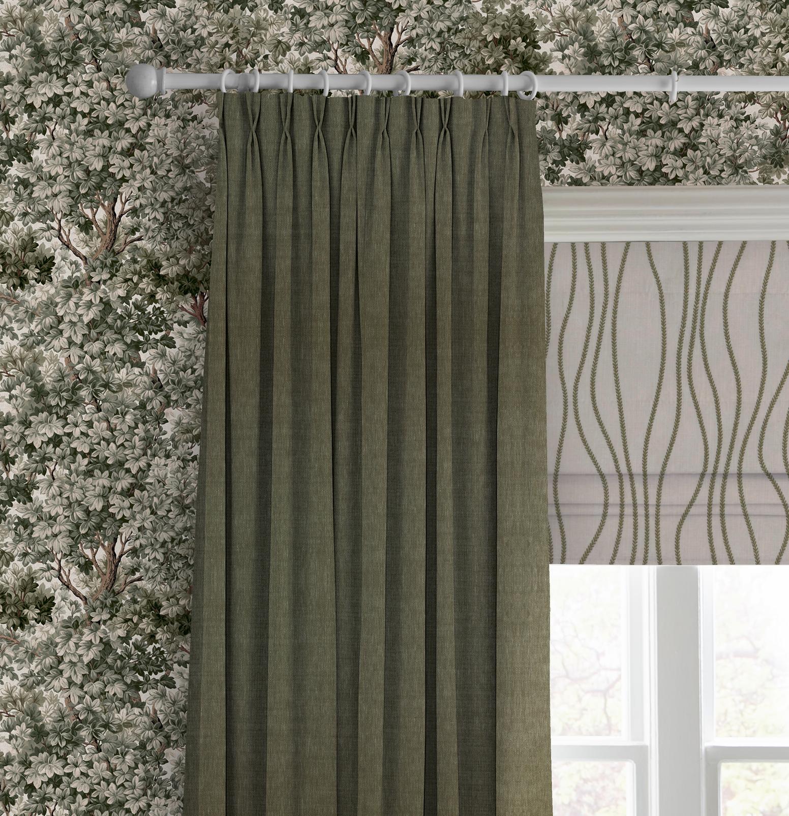 Amara Moss Roman Blind - 142675rom_CAMEO_01.jpg