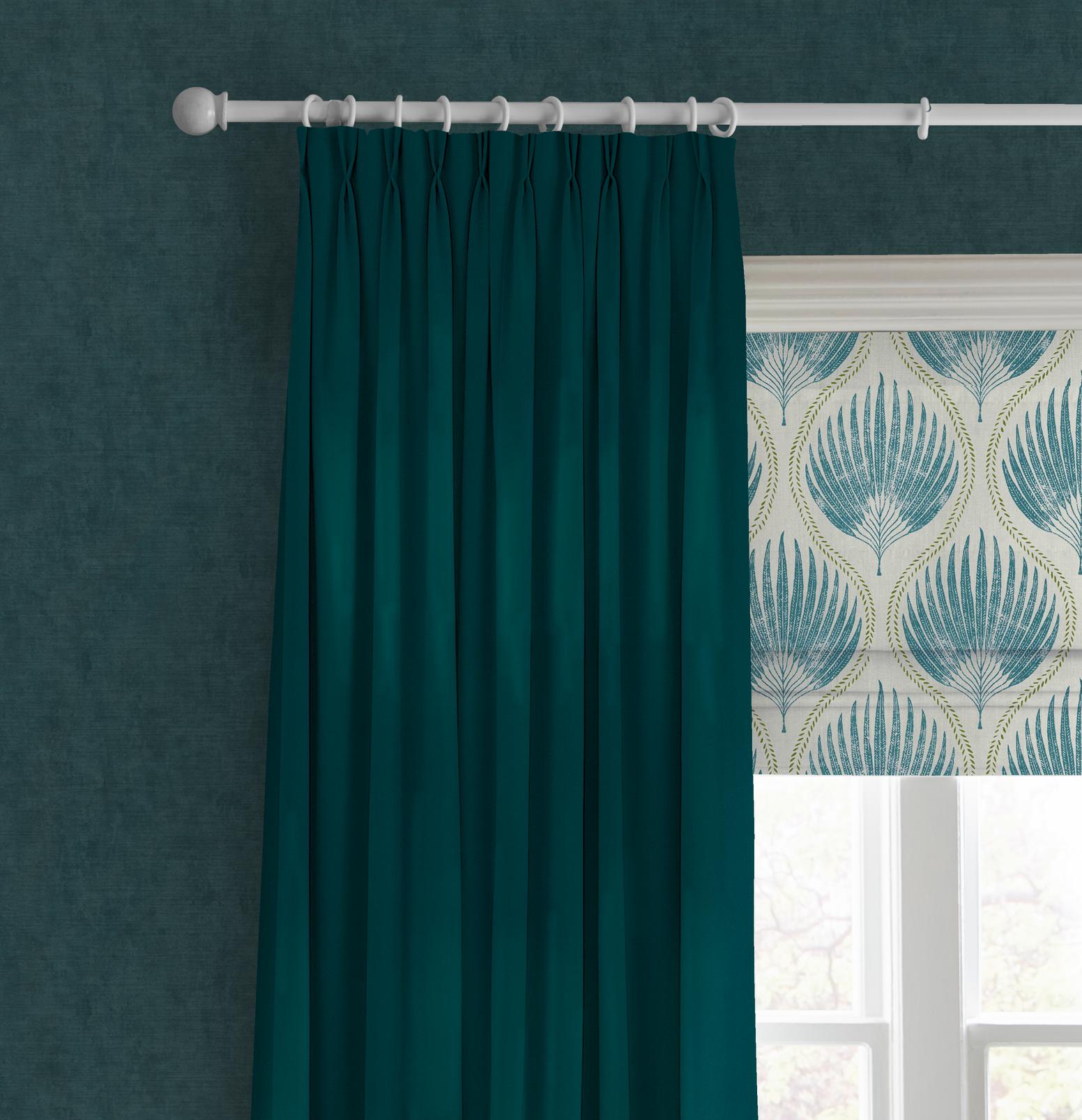 Lissome Leaf Blue Roman Blind close up image