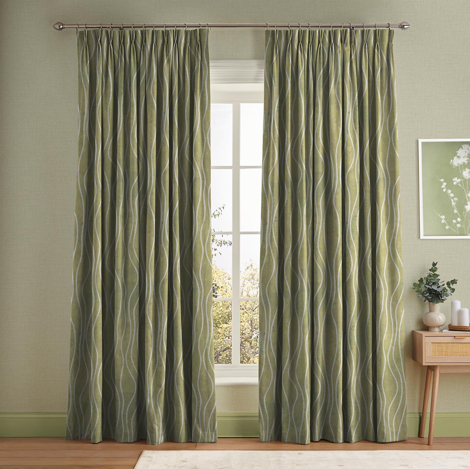 Amara Ivy Curtain in a Roomset