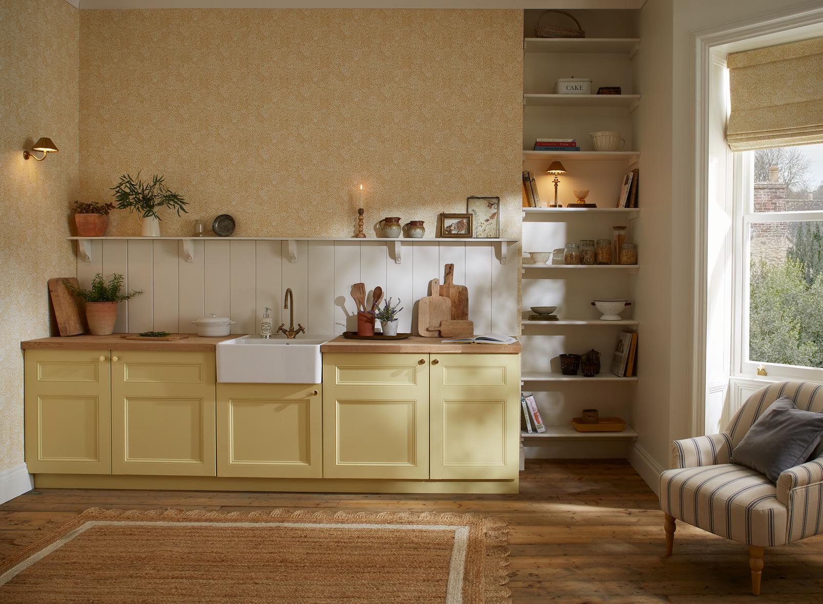 Daisyfield Creme Brulee Wallpaper - 143539_ROOMSET_01.jpg