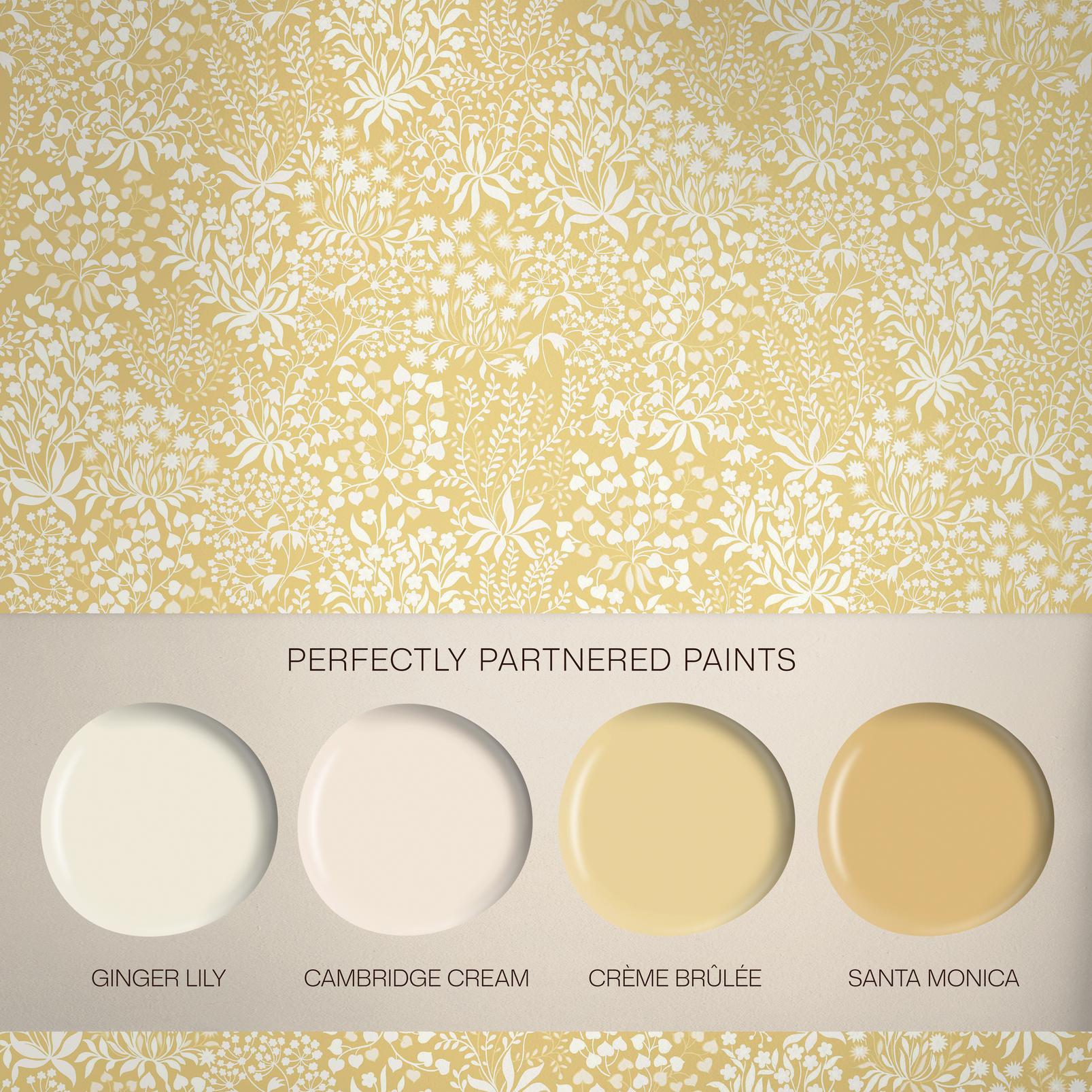Daisyfield Creme Brulee Wallpaper - 143539_FLATLAY_01.jpg