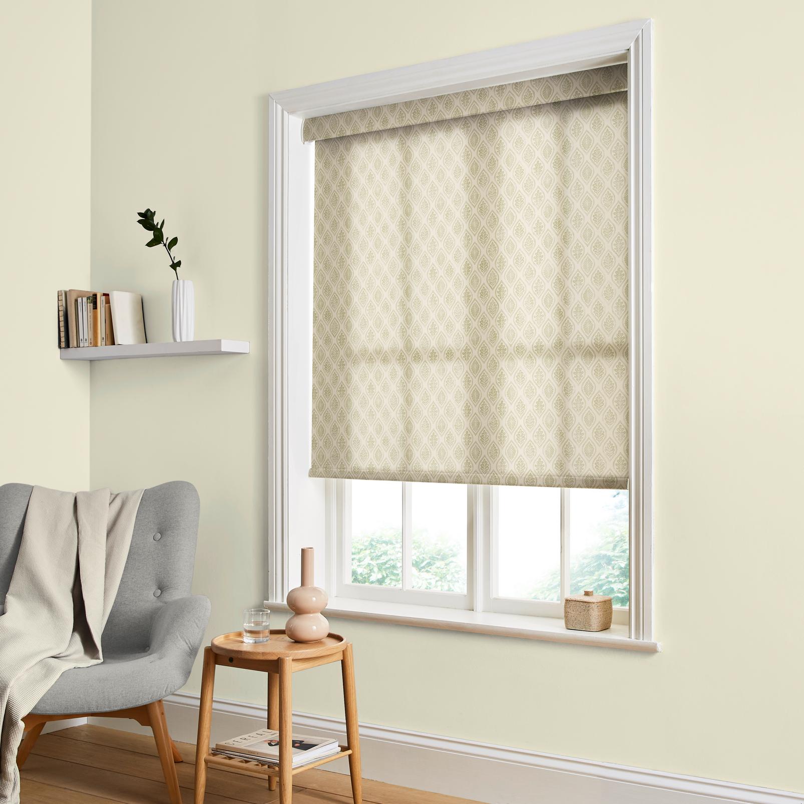 Edo Willow Light Filtering Sample - 143664rol_ROOMSET_Edo_Willow_Roller_Blind_109025_Blanc.jpg