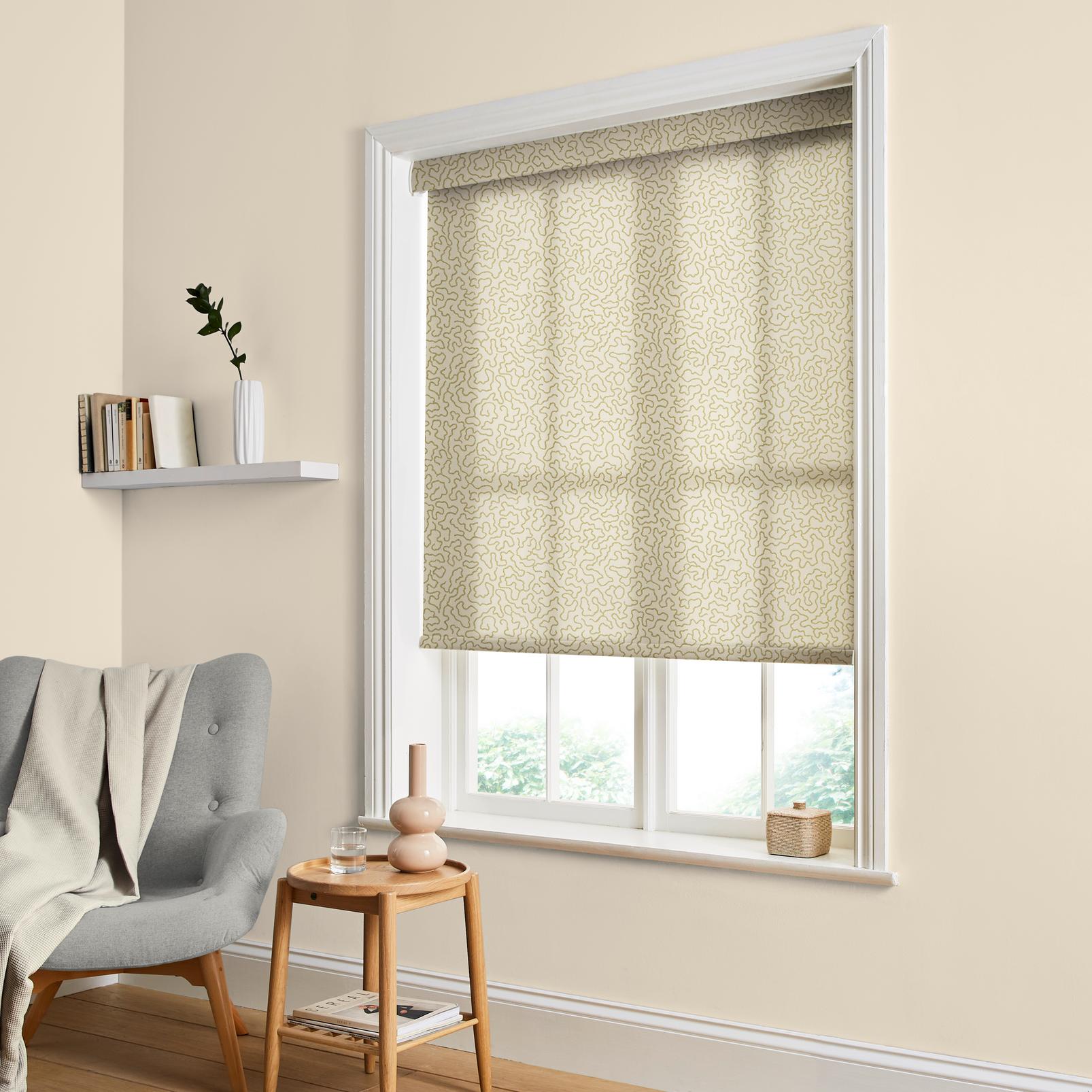 Watery Lane Linen Light Filtering Sample - 143655rol_ROOMSET_Watery_Lane_Linen_Roller_Blind_109166_Cambridge_Cream.jpg