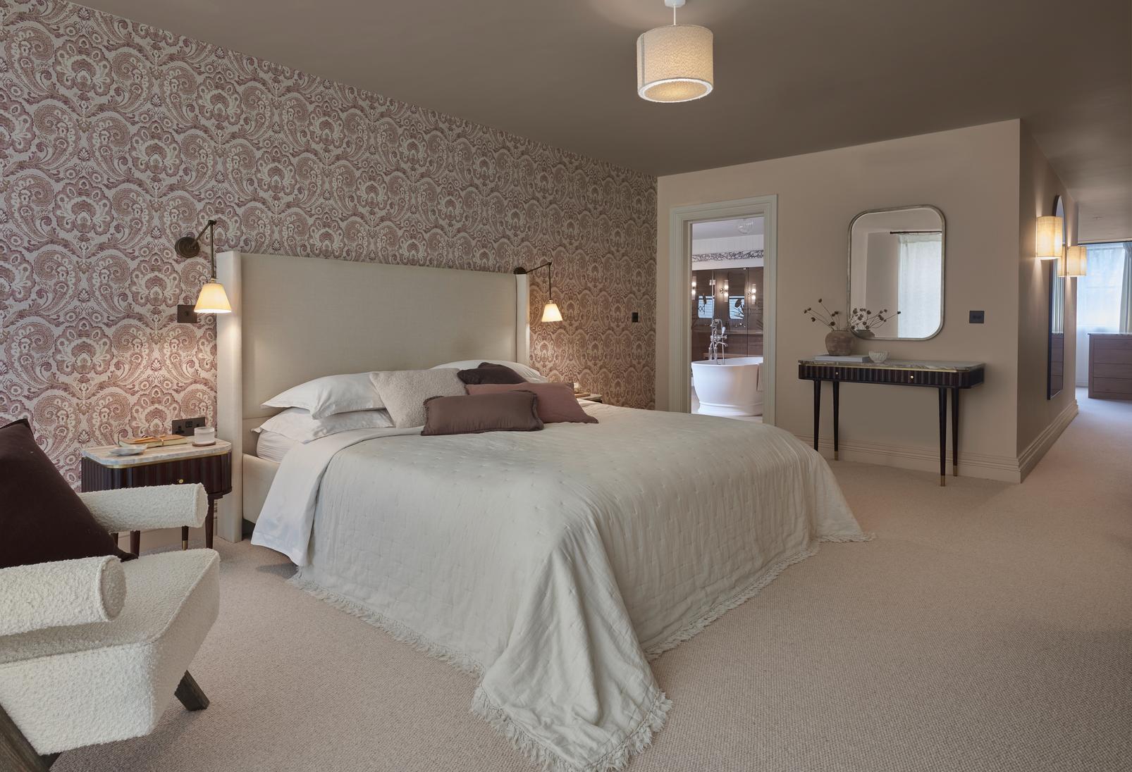 Paisley Tapestry Linen Wallpaper - 143517_ROOMSET_01.jpg