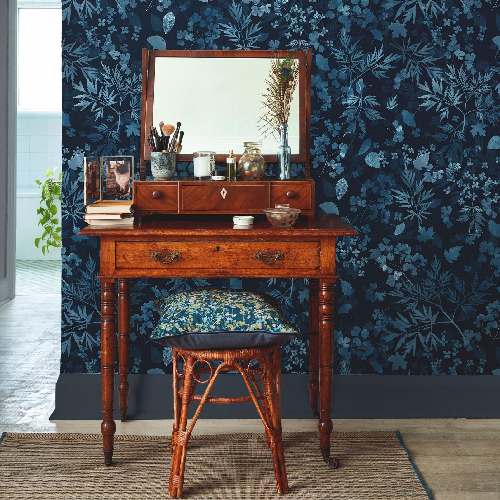 Clarissa Hulse Windfall Sapphire Wallpaper - 147014_ROOMSET_WINDFALL SAPPHIRE_01.jpg