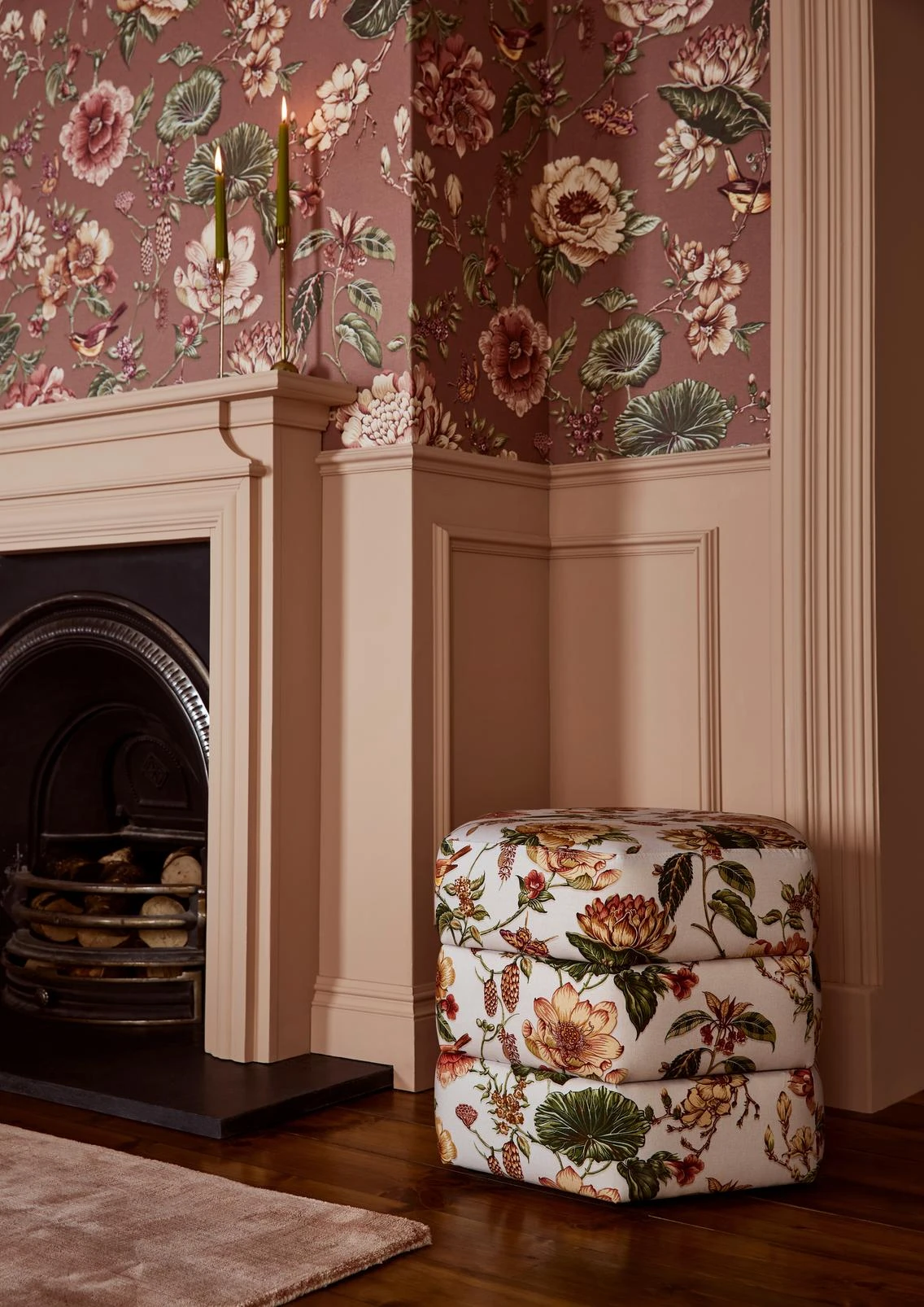 Roselle Grove Dusky Pink Wallpaper (Set of 2) - 146399_ CAMEO_RoselleGroveDuskyPink_RoseEarth__G&BPouffe_G&BRug_3.jpg