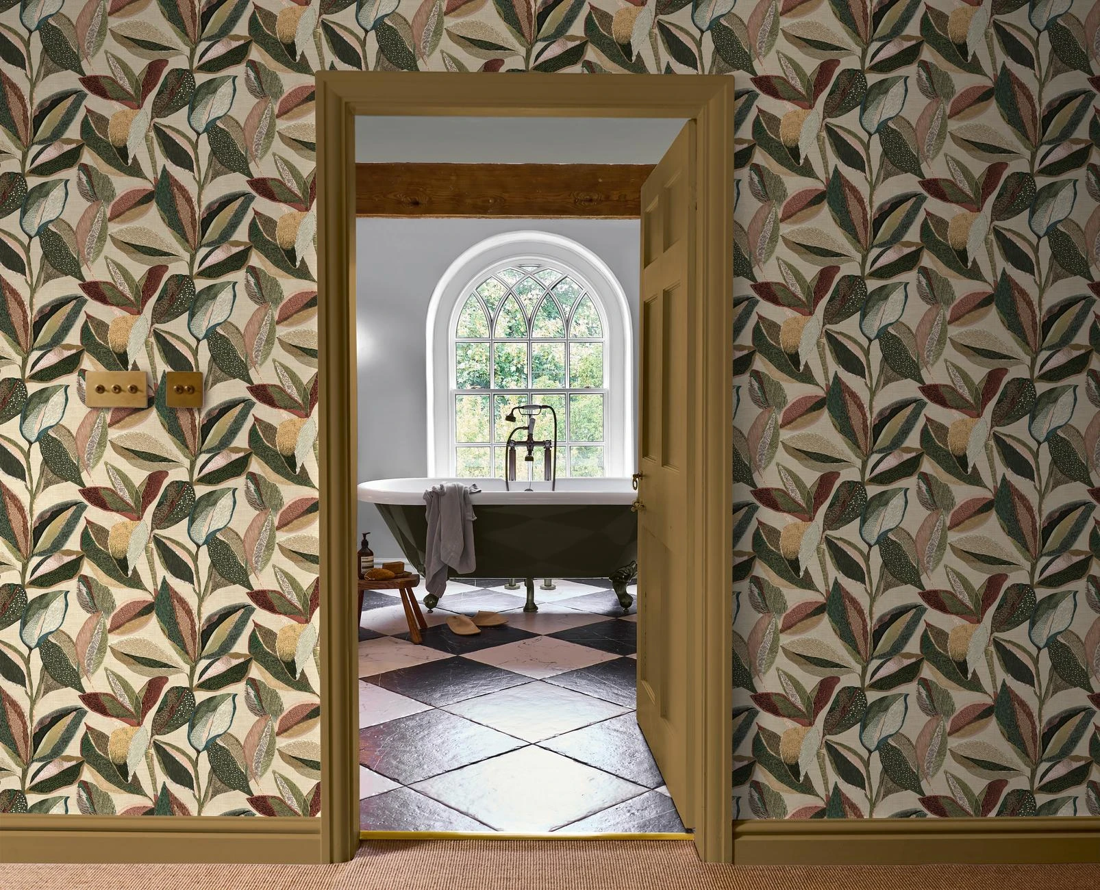 Casa Folha Artichoke Wallpaper - 146402_ROOMSET_CasaFolhaArtichoke_AmberEarth.jpg