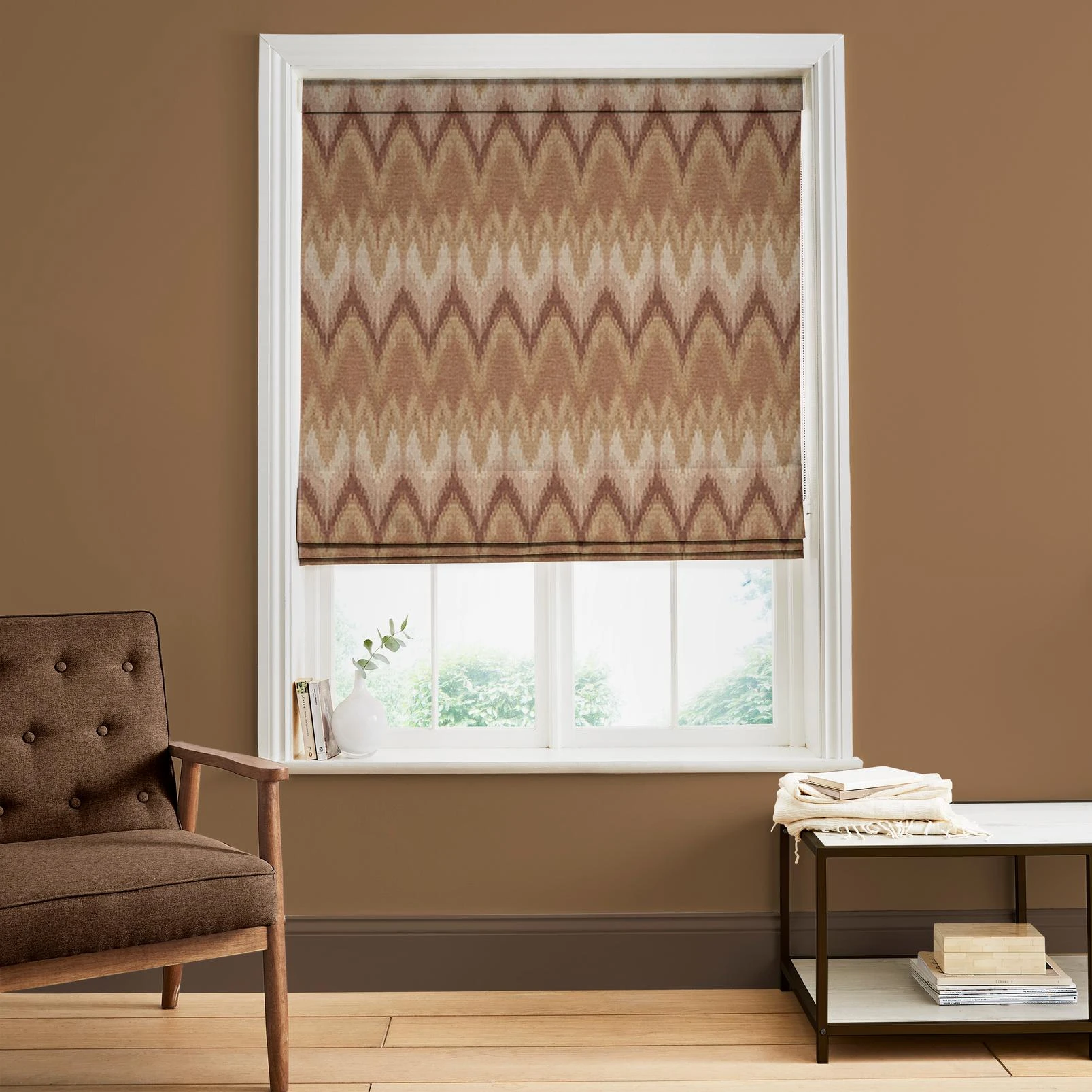 ZigzagareTerracotta Roman Blind - 147047rom_ROOMSET_ZIGZAGARETERRACOTTA_TOASTEDTEACAKE_COWBOYHAT.jpg