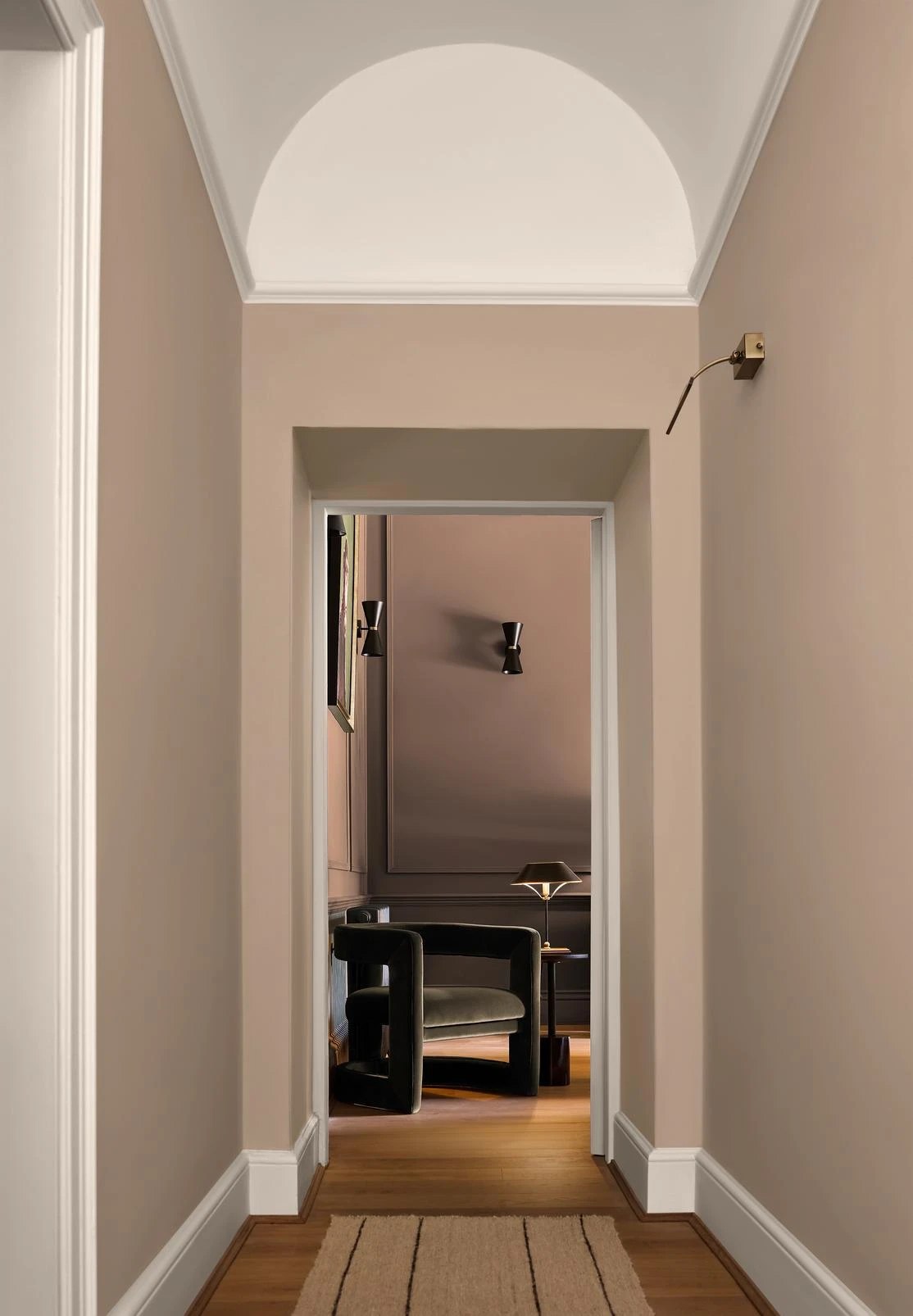 Venetian Blush Paint - 147323_ROOMSET_PEBBLE_VENETIANBLUSH_ROSE EARTH.jpg