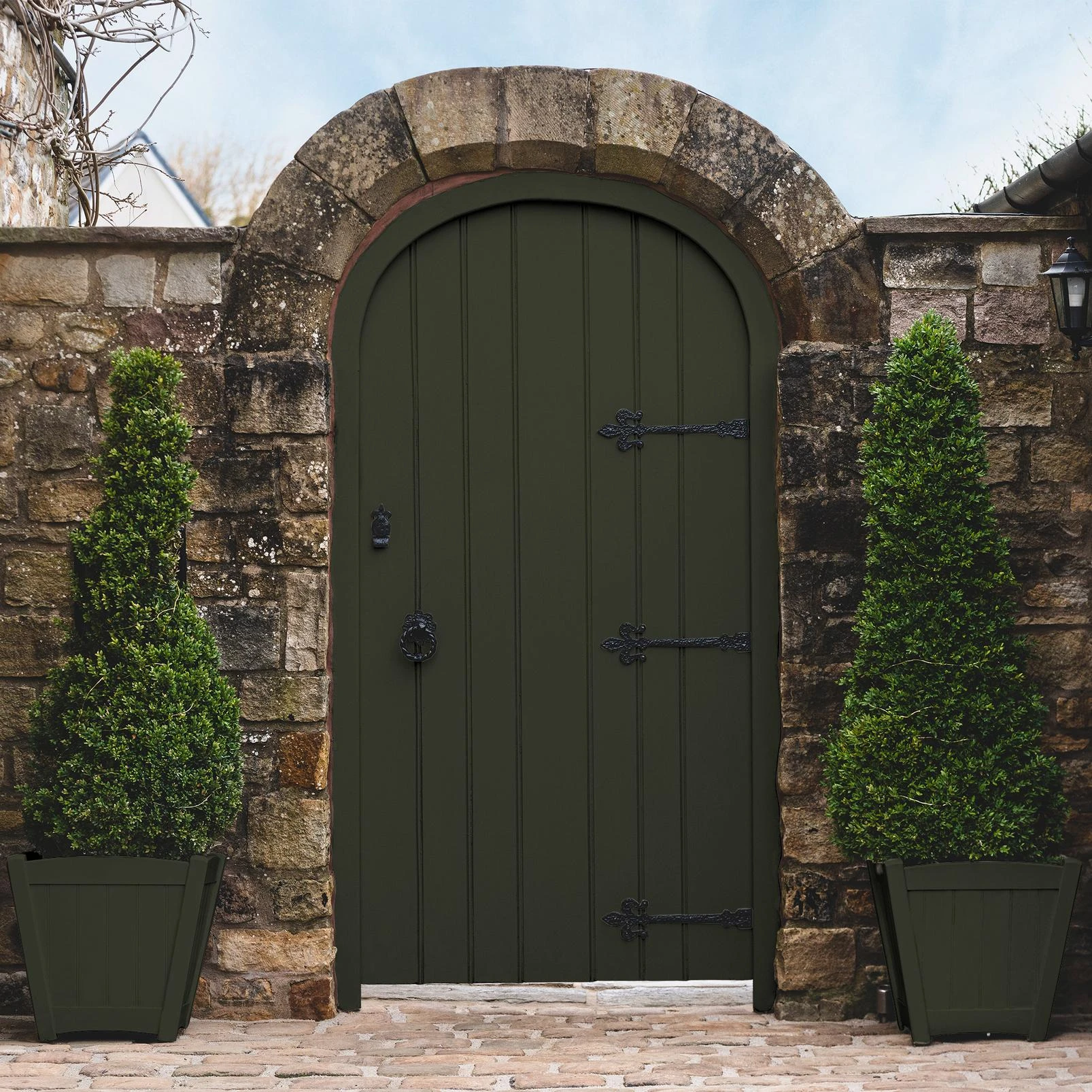 Sues Jumper Paint - 147283_GATE_AND_POTS.jpg