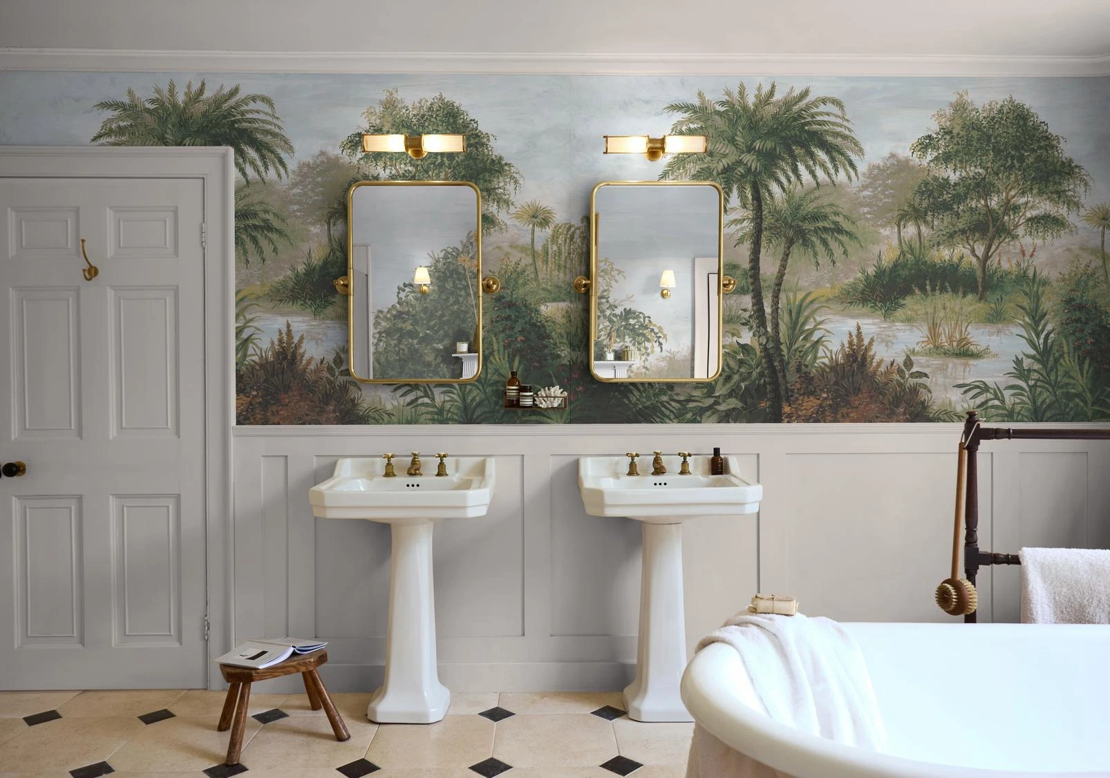 Caelum Palms Sage Bespoke Mural - 146650_ROOMSET_CaelumPalmsSage_HoneyPot.jpg