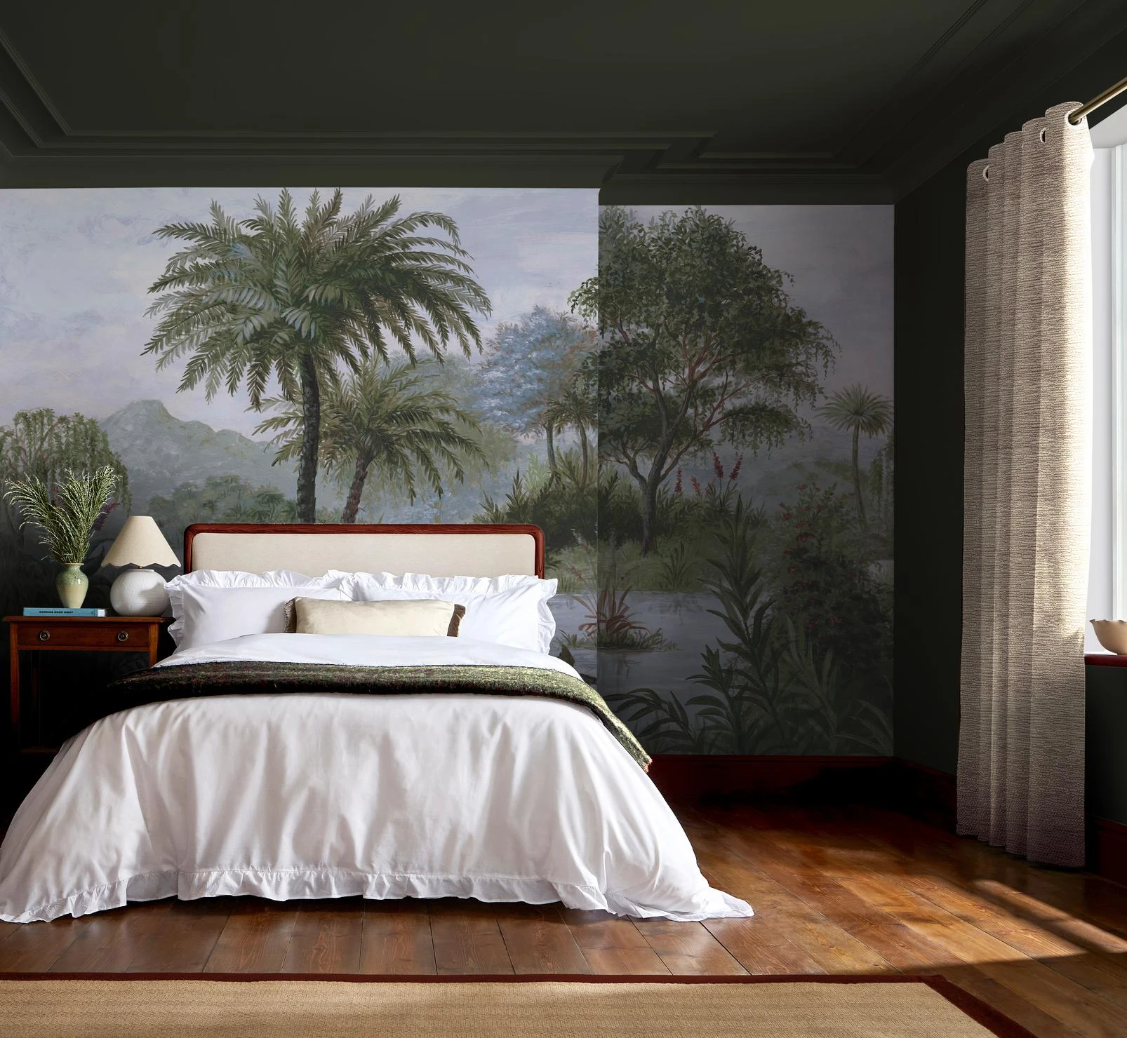 Caelum Palms Blue Bespoke Mural - 146641_ROOMSET_CaelumPalmsBlue_SuesJumper_140138cur_EtherealPearl.jpg