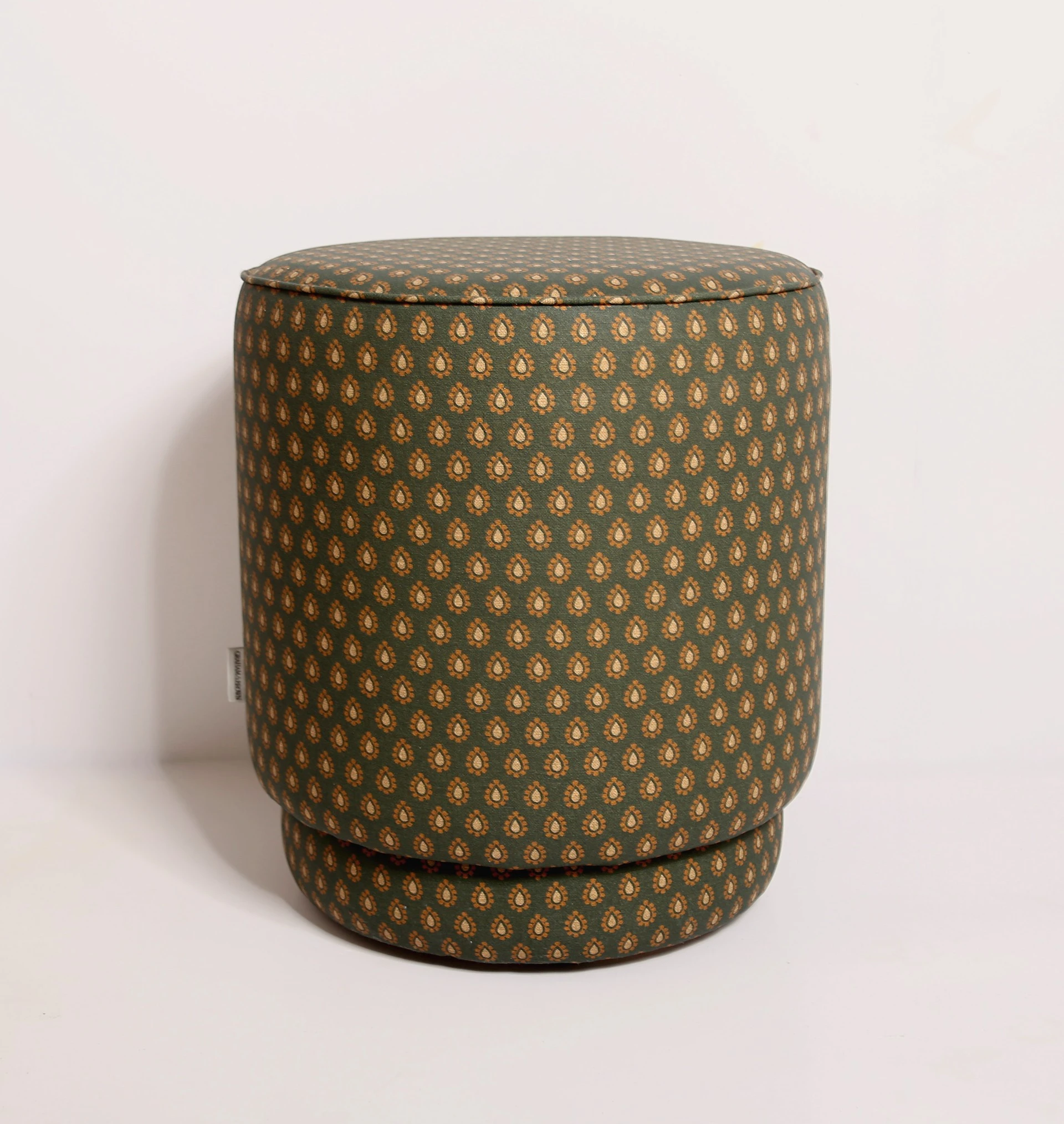 Dobby Pouffe