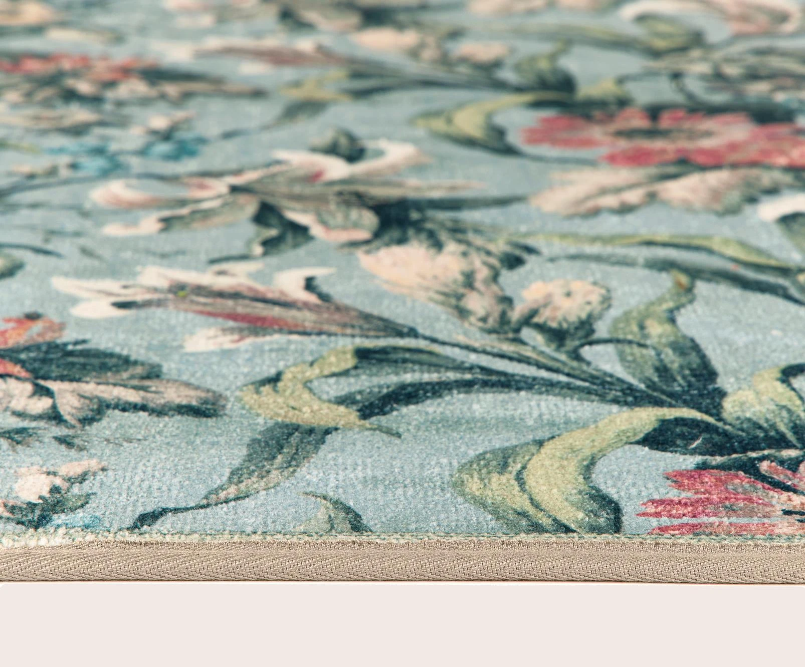 Lys Blue Rug - 151654_DETAIL_02_LysMist_Rug_Edge.jpg