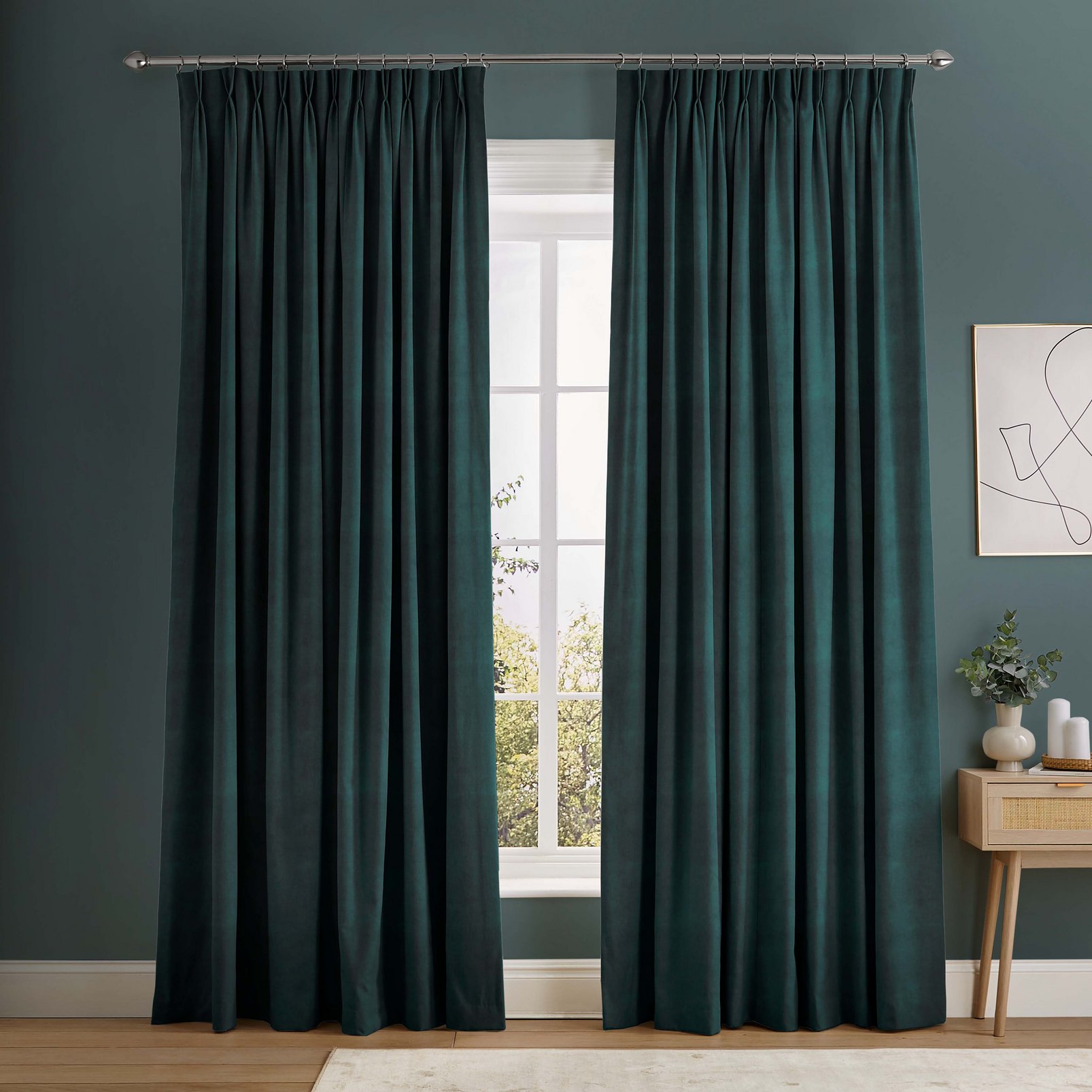 Lavish Ocean Curtains - 116133cur_ROOMSET_01.jpg