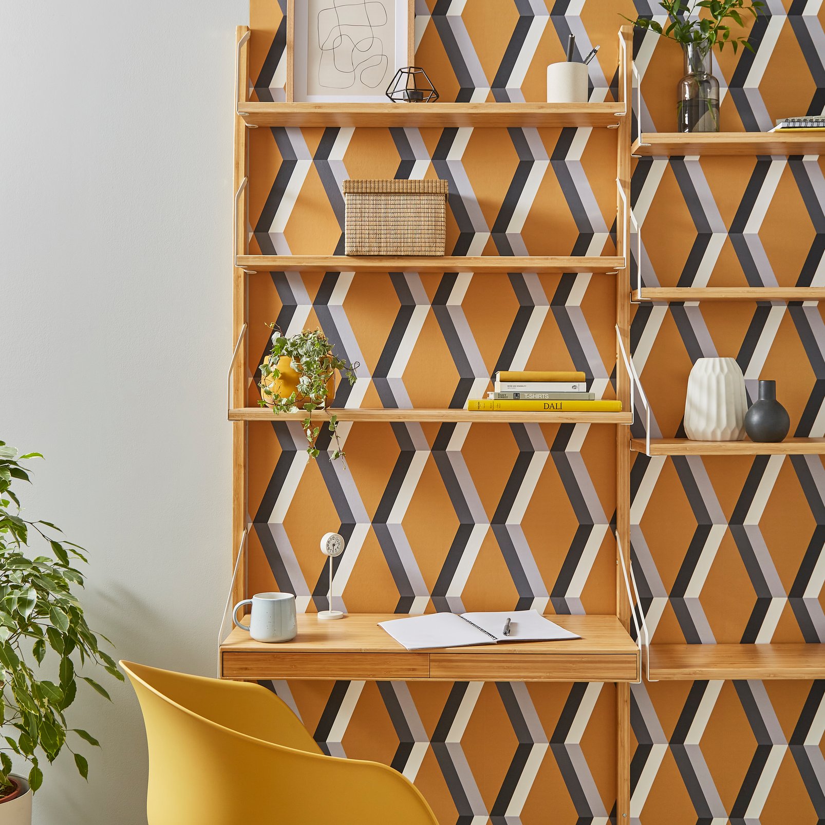 Cirque Sunshine Wallpaper - 113948_ROOMSET_CIRQUE SUNSHINE_02.jpg