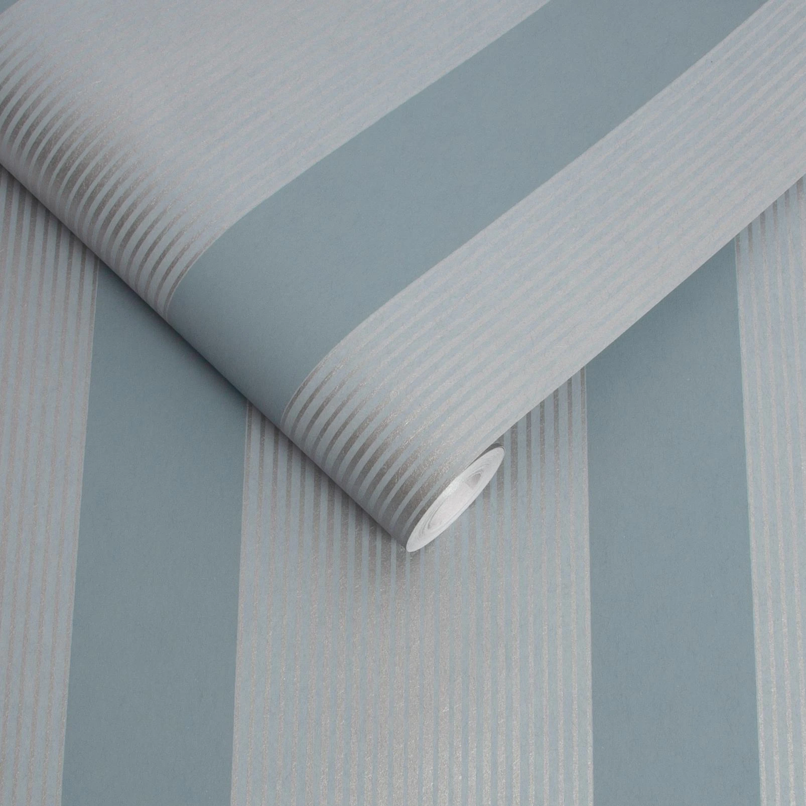 Lagom Stripe Deep Sky Wallpaper - 106764_ROLLSHOT_LAGOM STRIPE DEEP SKY_02.jpg