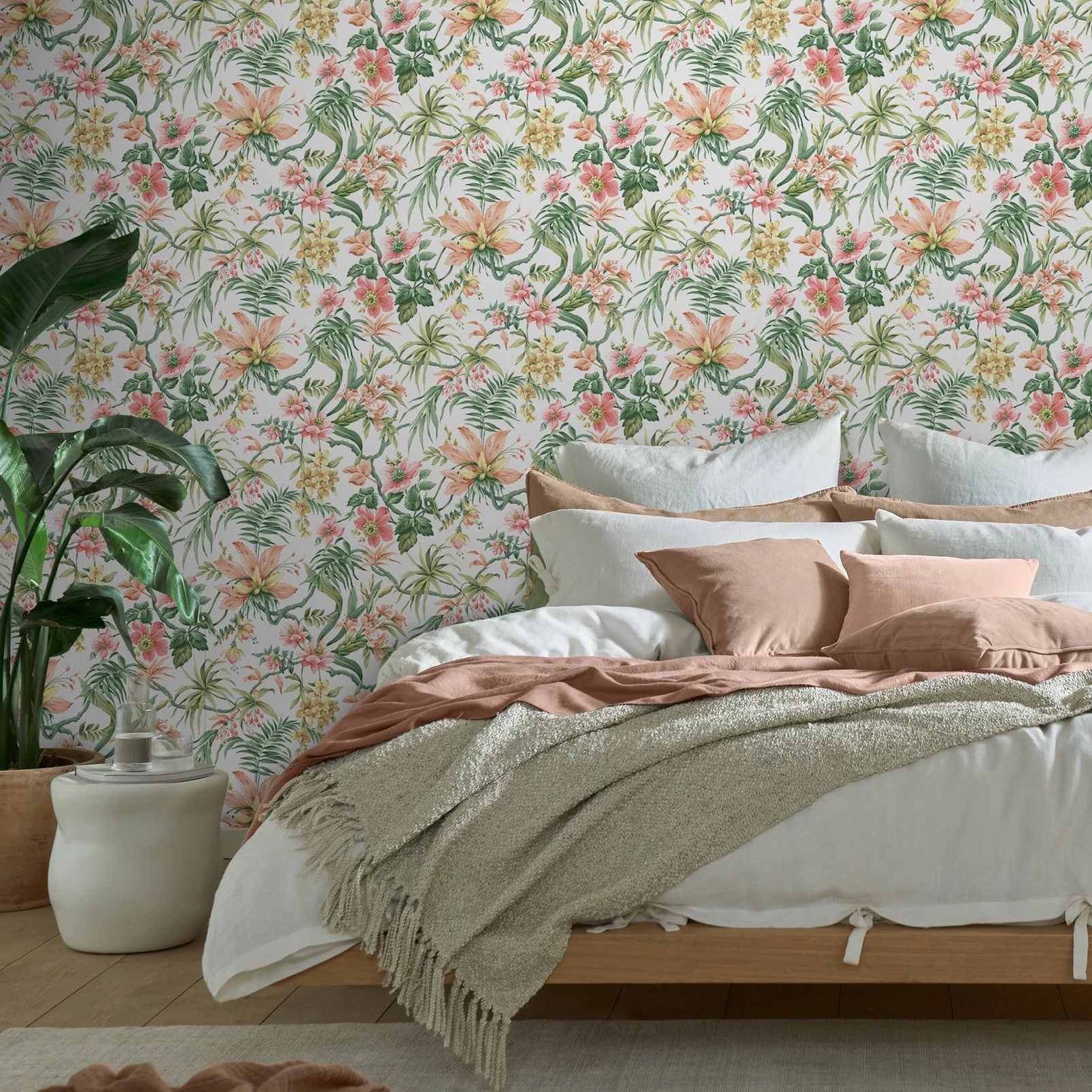 Tesronto Day Wallpaper - 119658_ROOMSET_TESRONTO DAY_01.jpg
