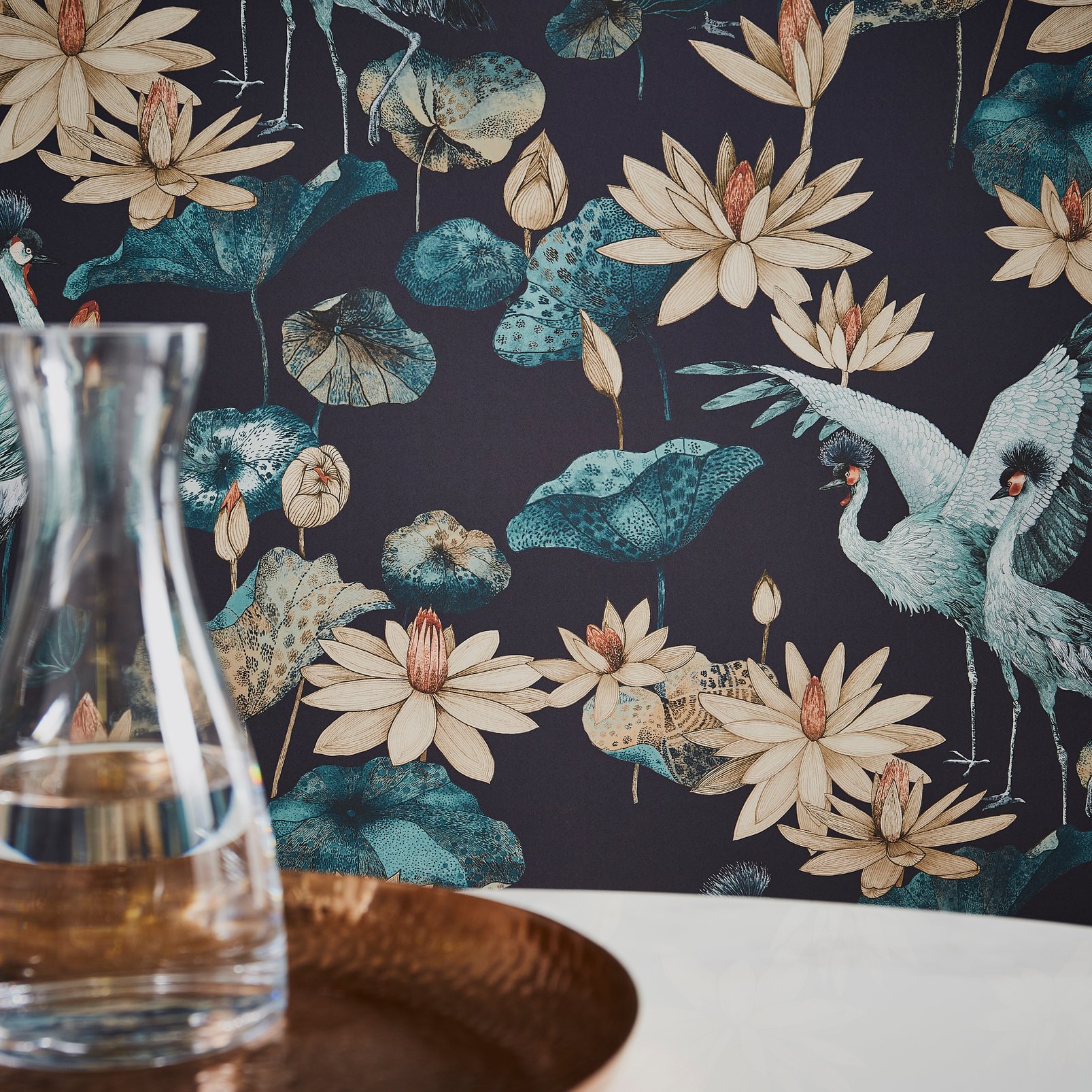 Teien Navy Wallpaper - 115052_ROOMSET_TEIEN NAVY_02.jpg